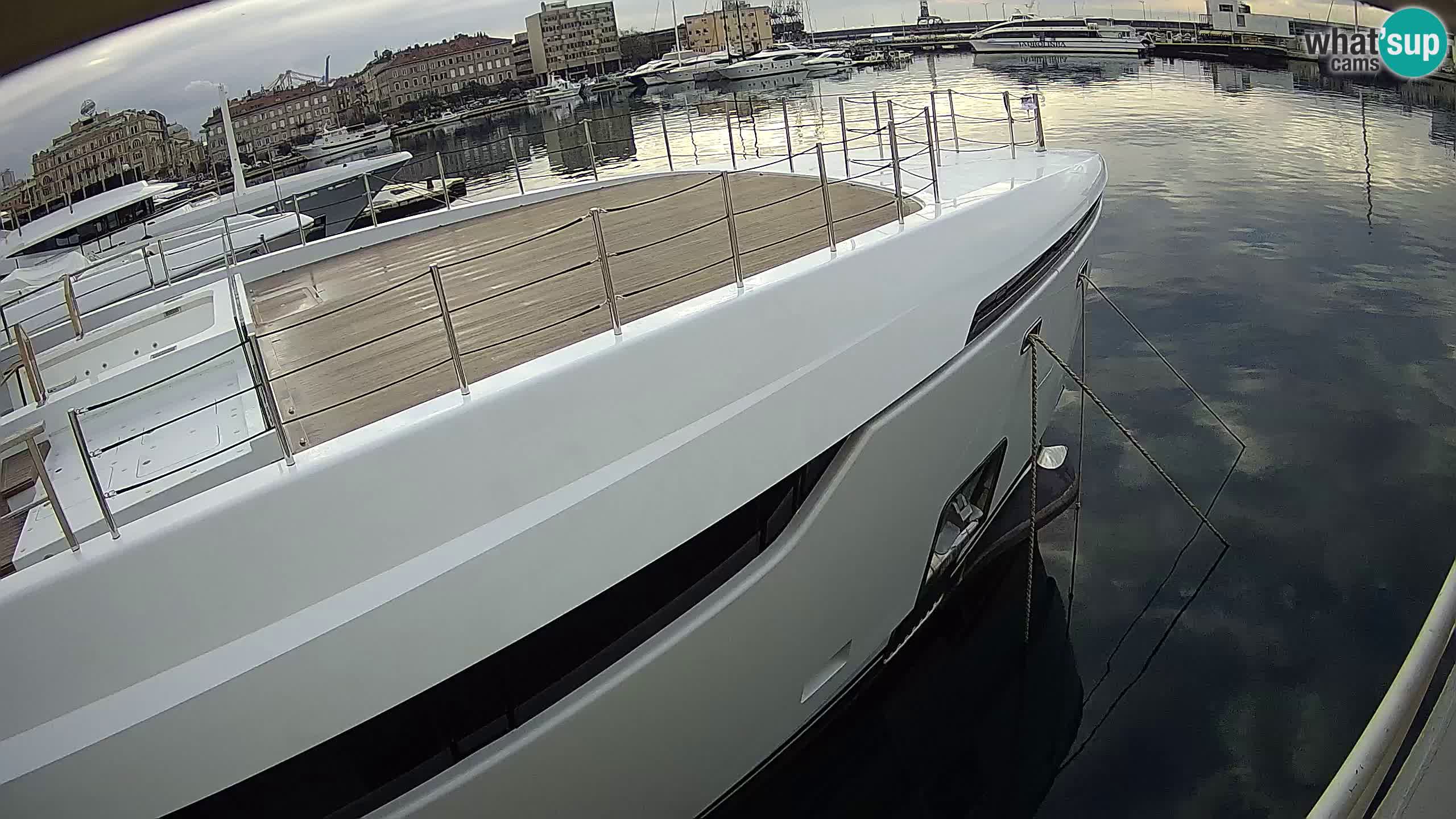 Botel Marina cámara web en vivo Rijeka