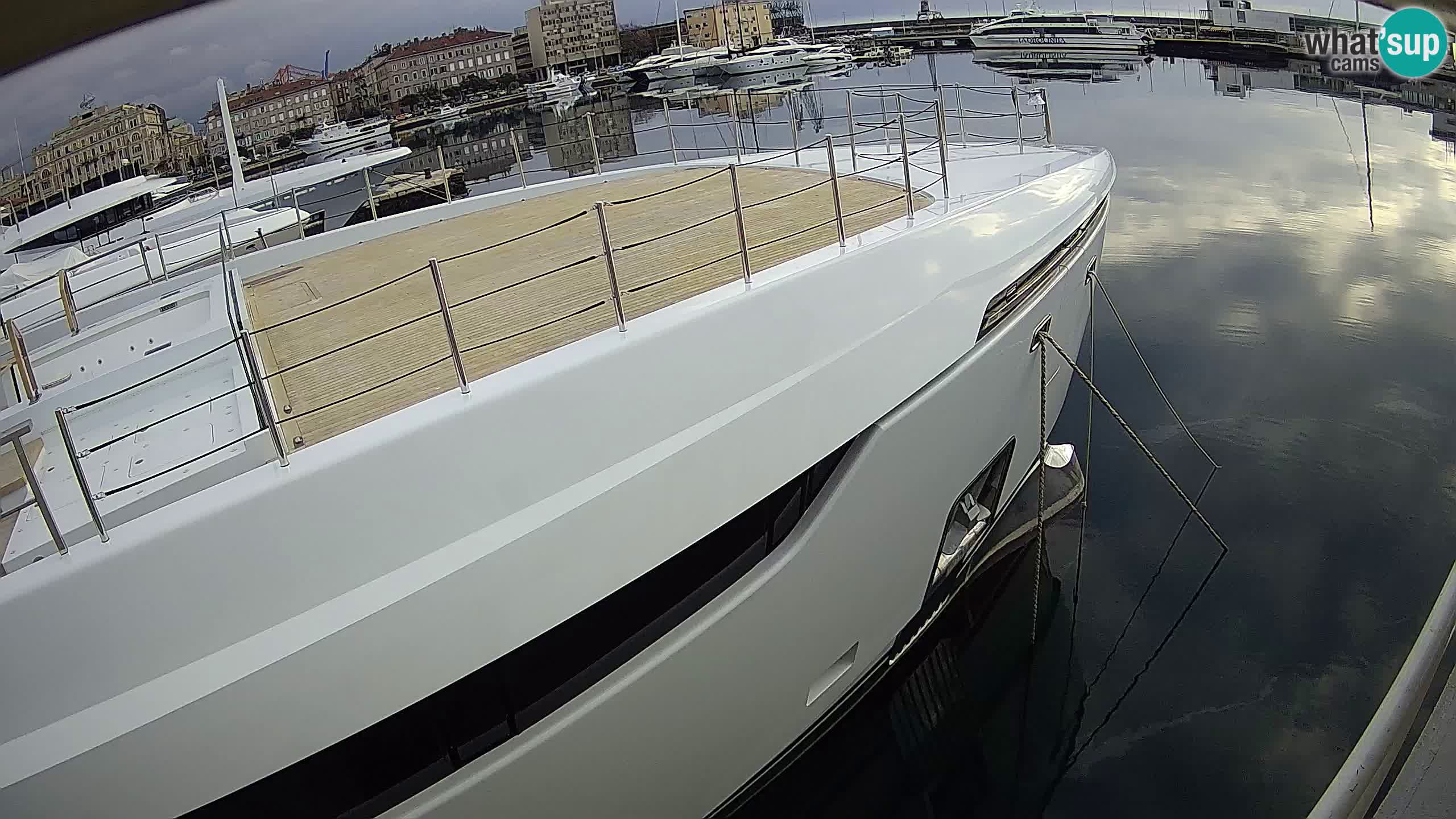 Botel Marina cámara web en vivo Rijeka
