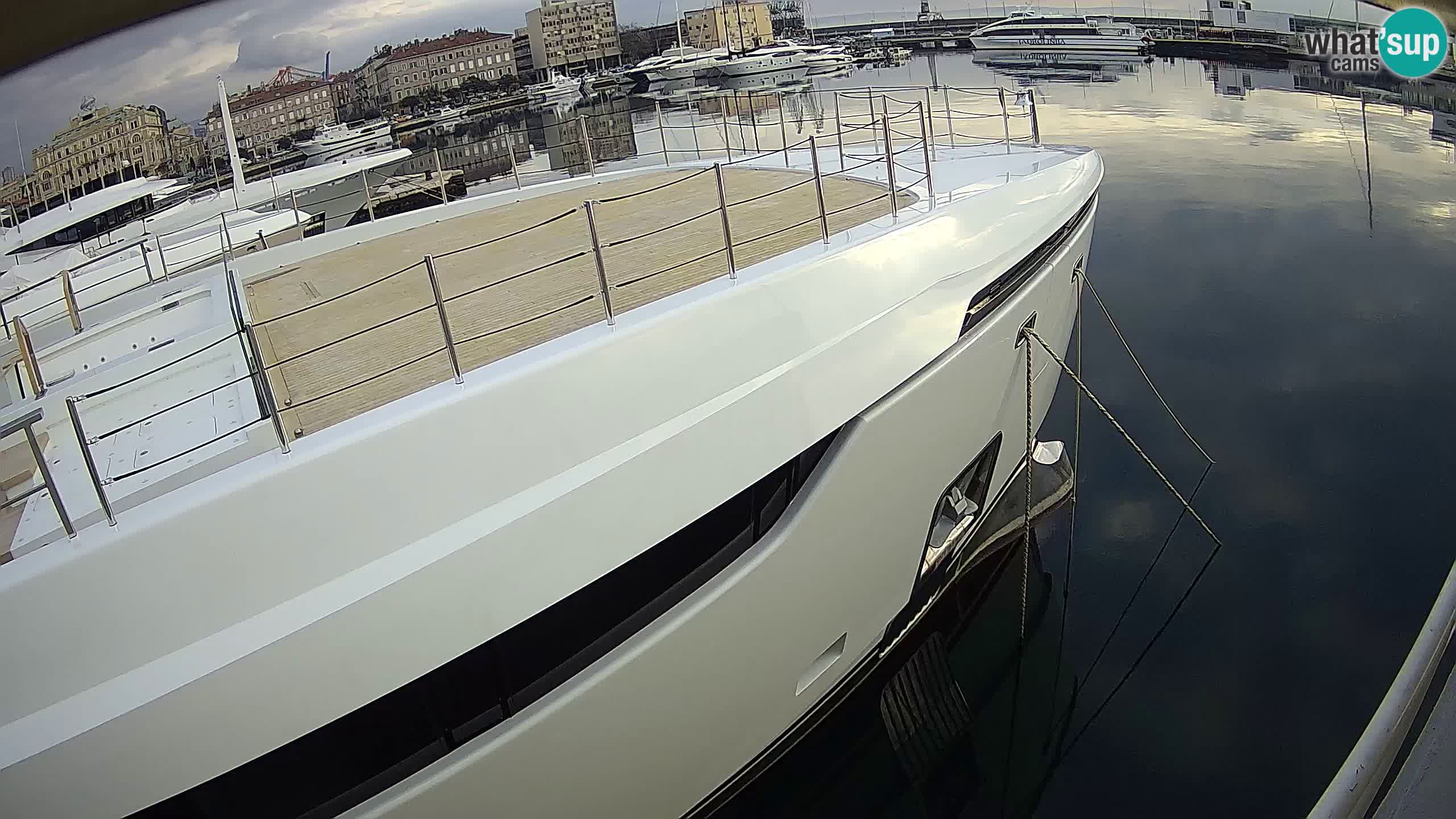 Botel Marina cámara web en vivo Rijeka