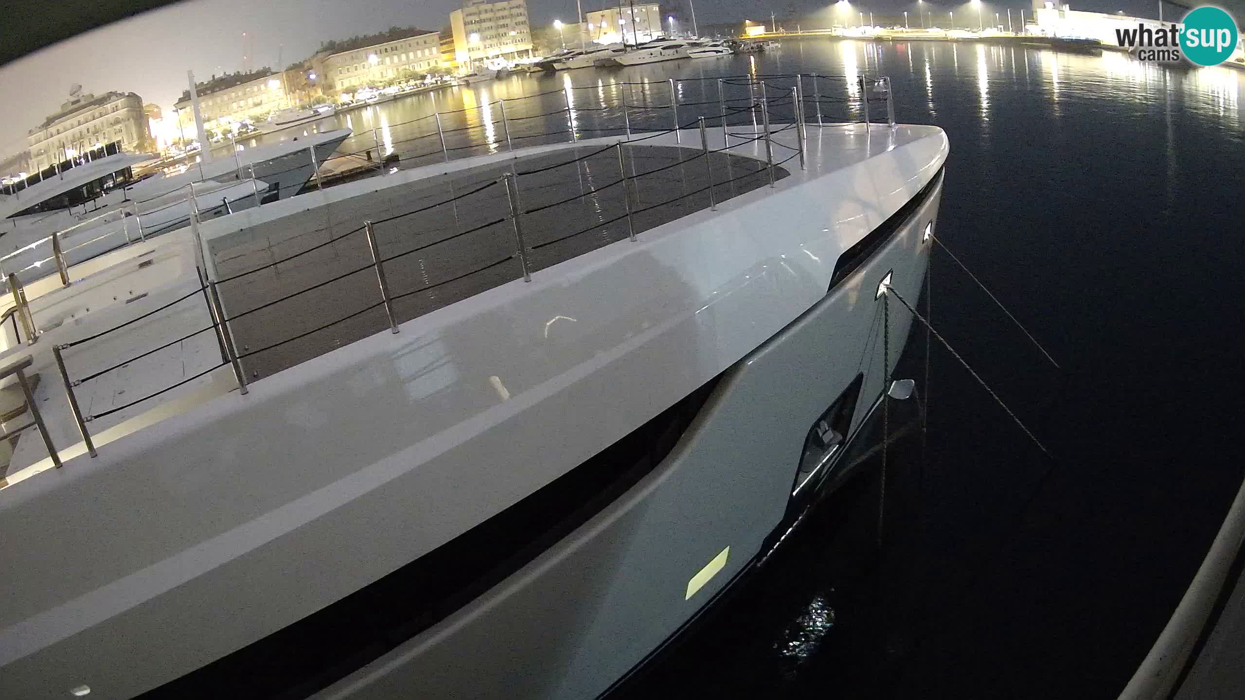 Botel Marina cámara web en vivo Rijeka