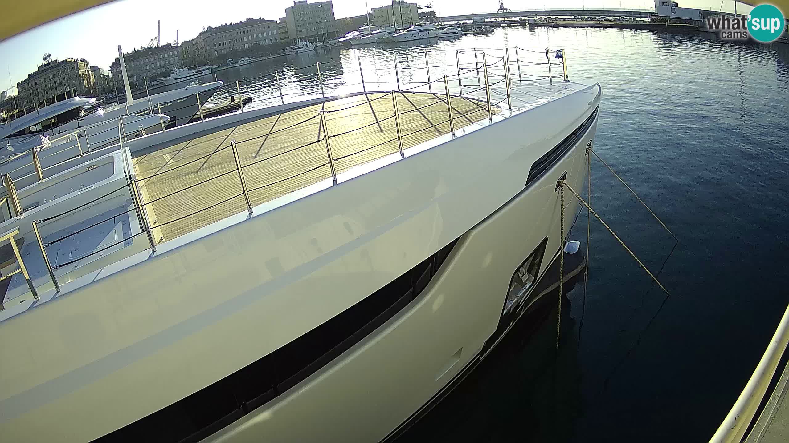 Botel Marina cámara web en vivo Rijeka