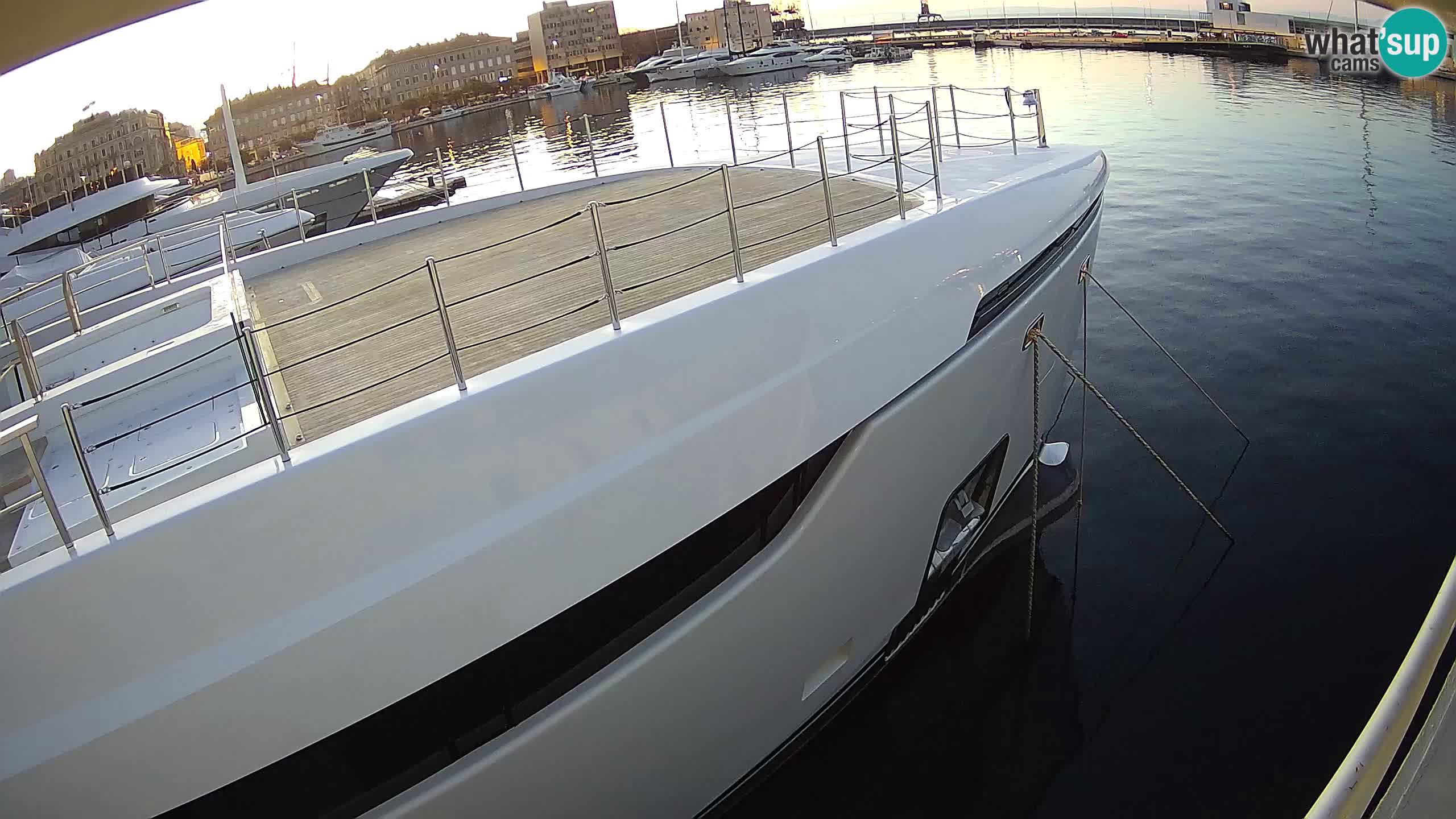 Botel Marina cámara web en vivo Rijeka