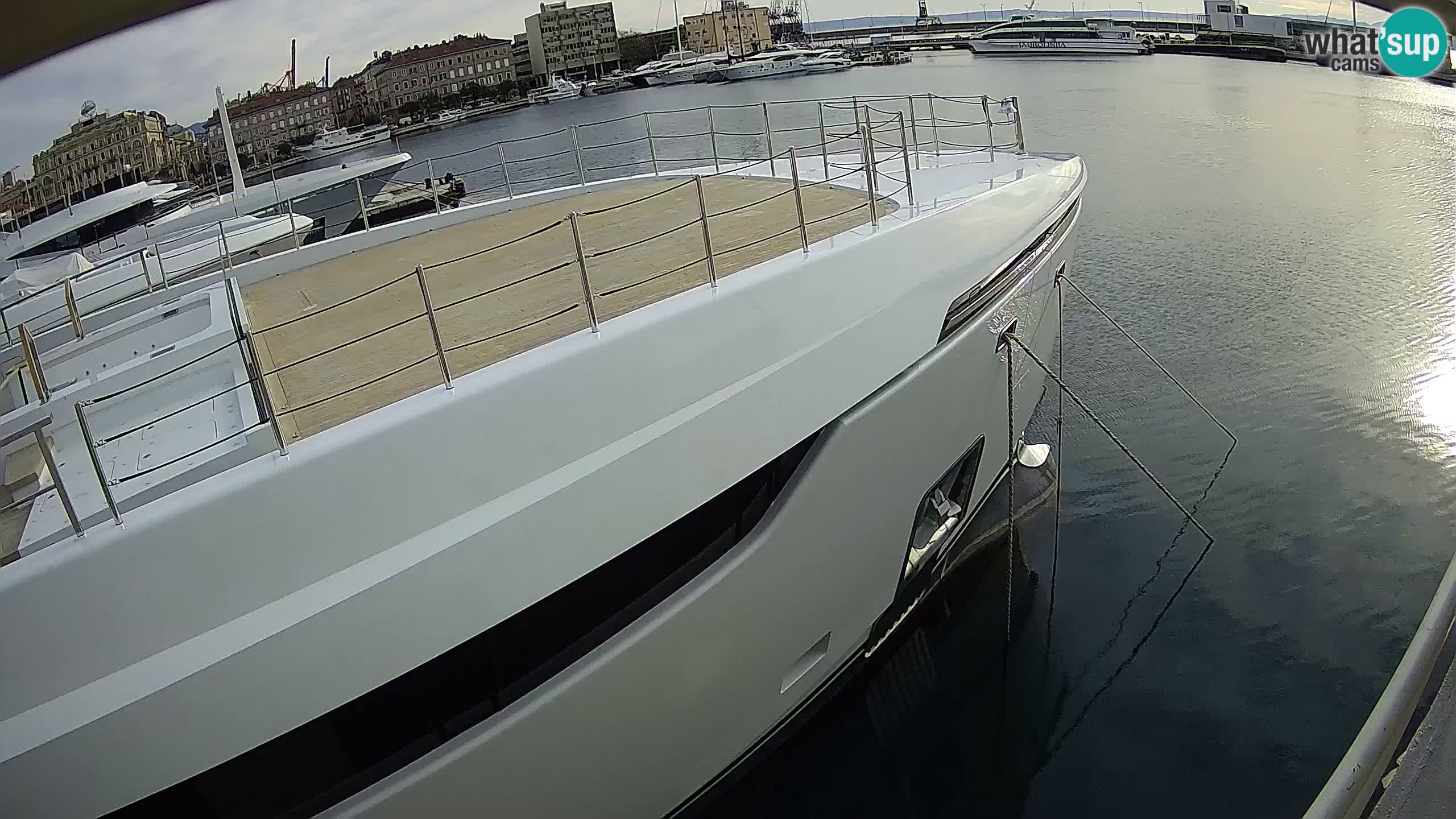 Reka – Botel Marina spletna kamera