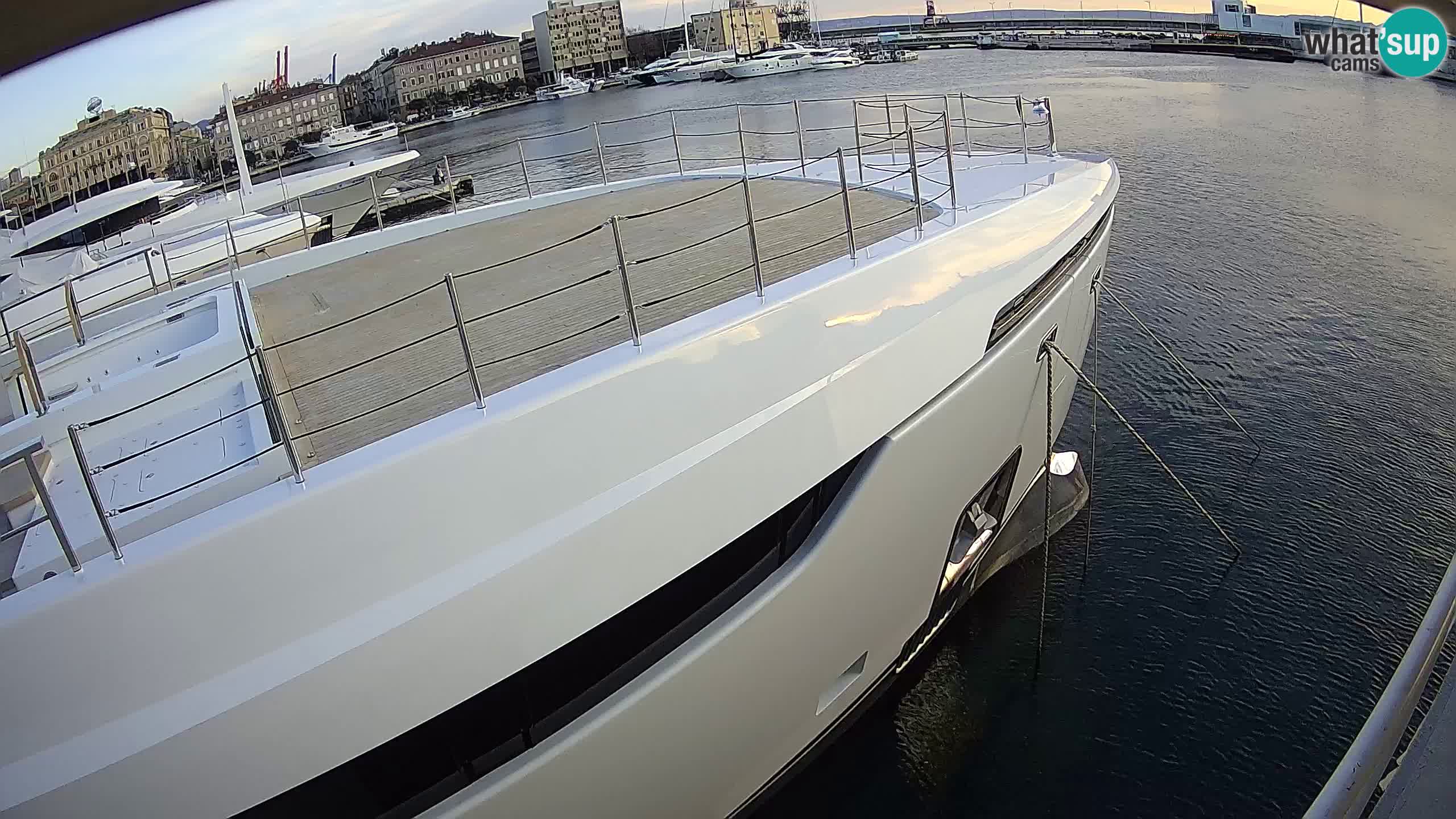 Botel Marina cámara web en vivo Rijeka