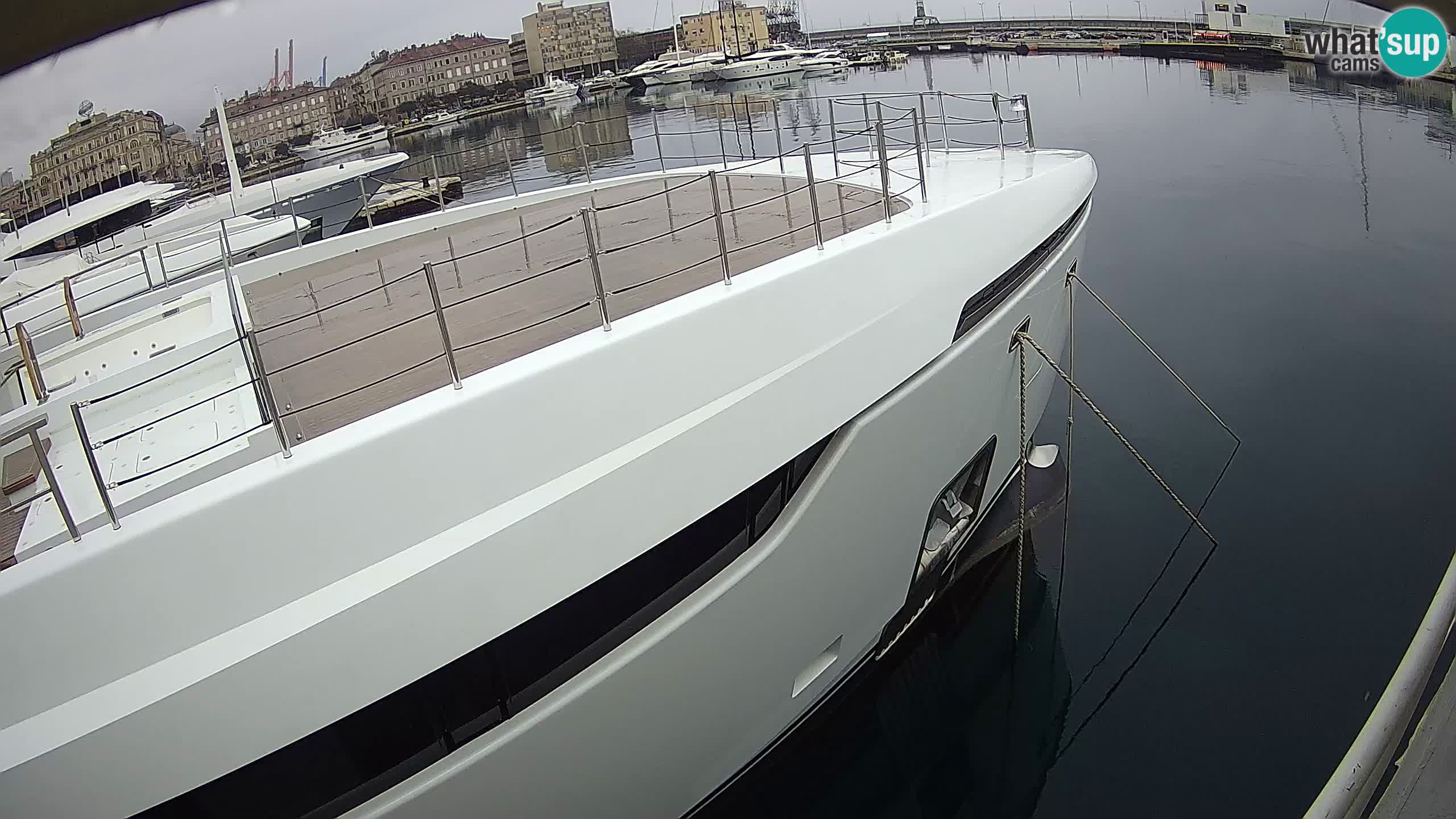 Botel Marina cámara web en vivo Rijeka