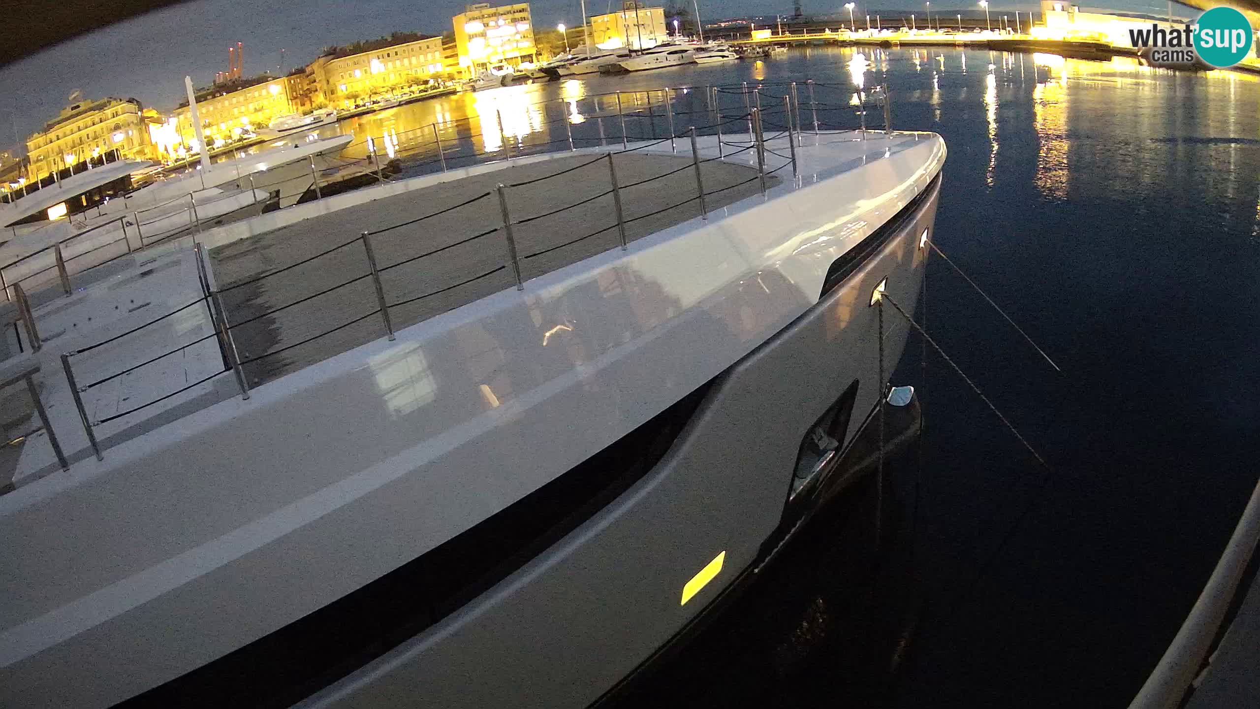 Botel Marina cámara web en vivo Rijeka