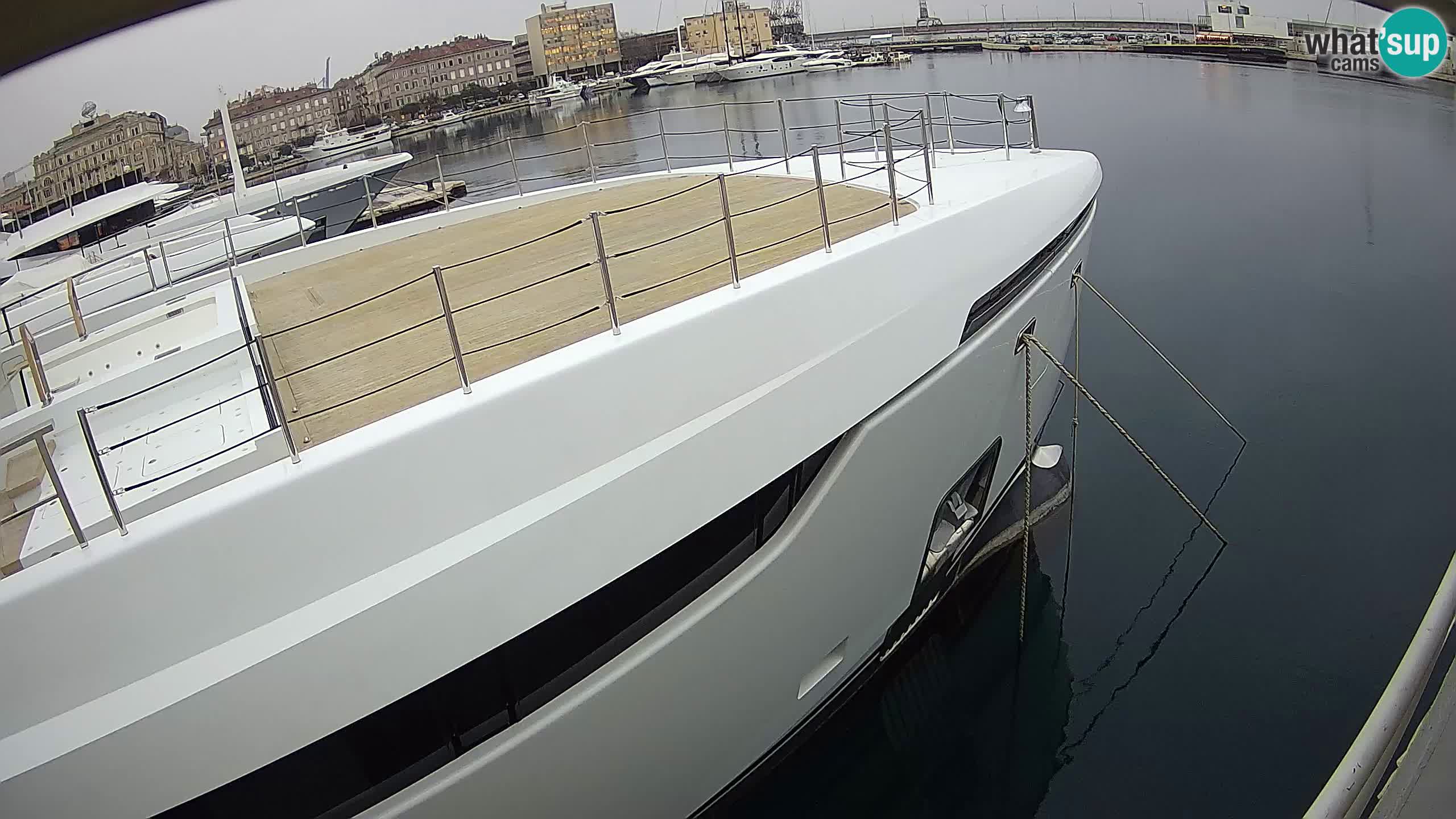 Botel Marina cámara web en vivo Rijeka