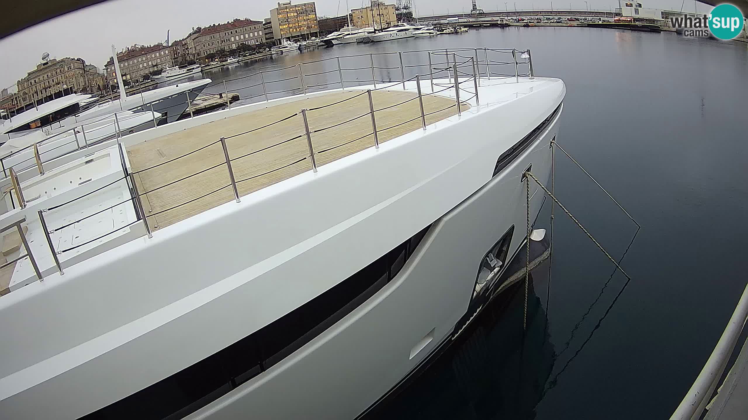 Botel Marina cámara web en vivo Rijeka