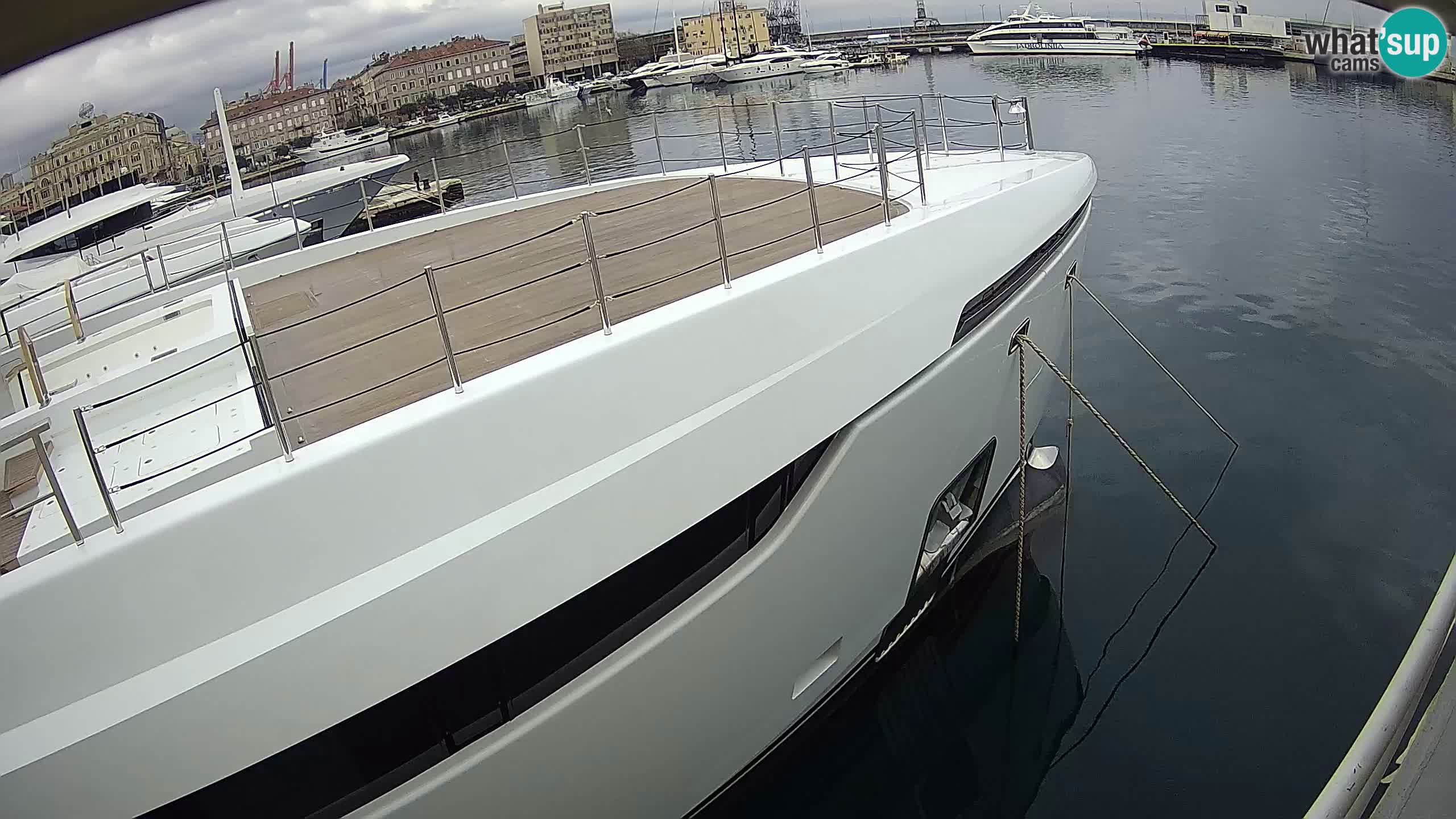 Botel Marina cámara web en vivo Rijeka