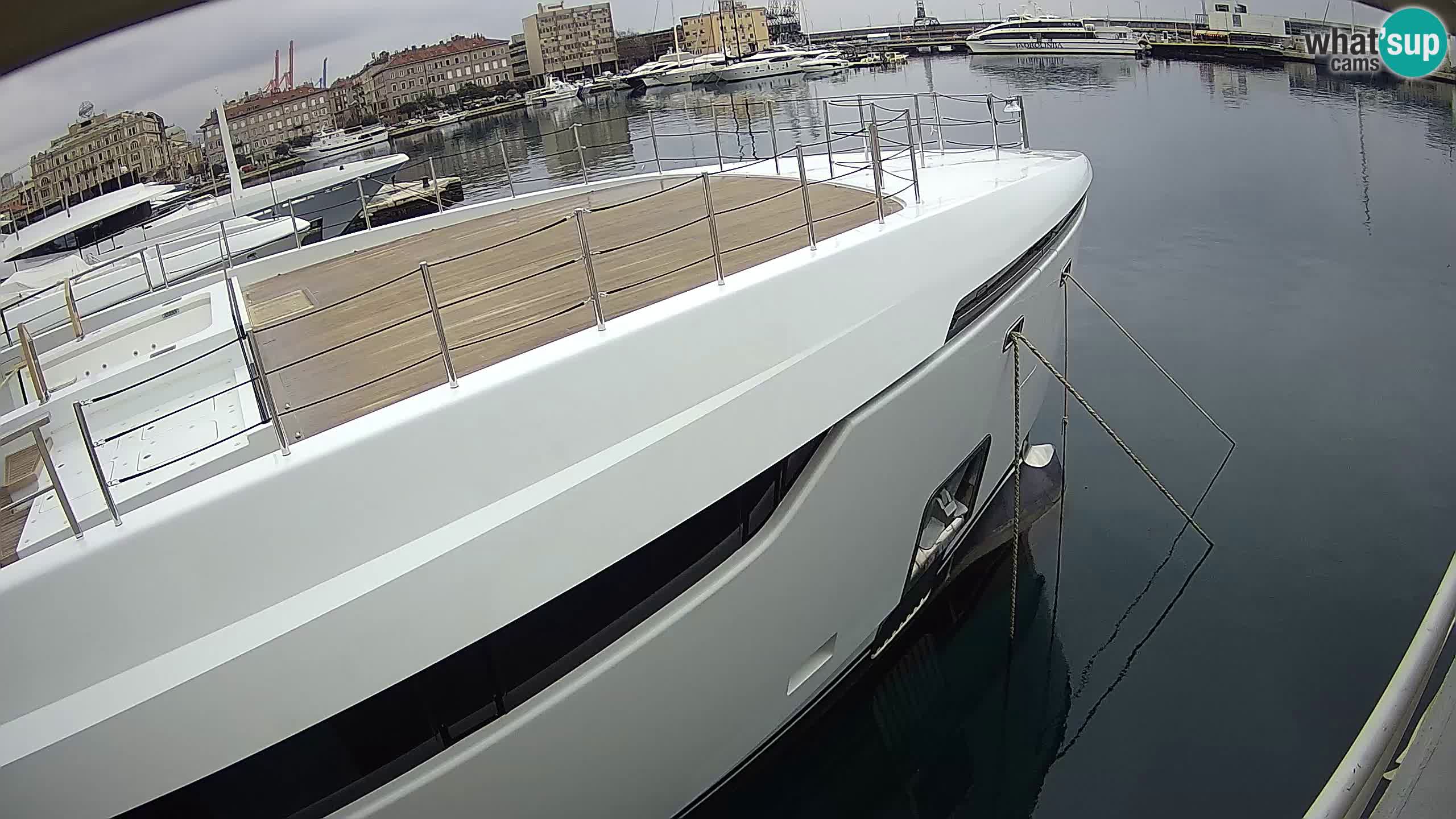 Reka – Botel Marina spletna kamera