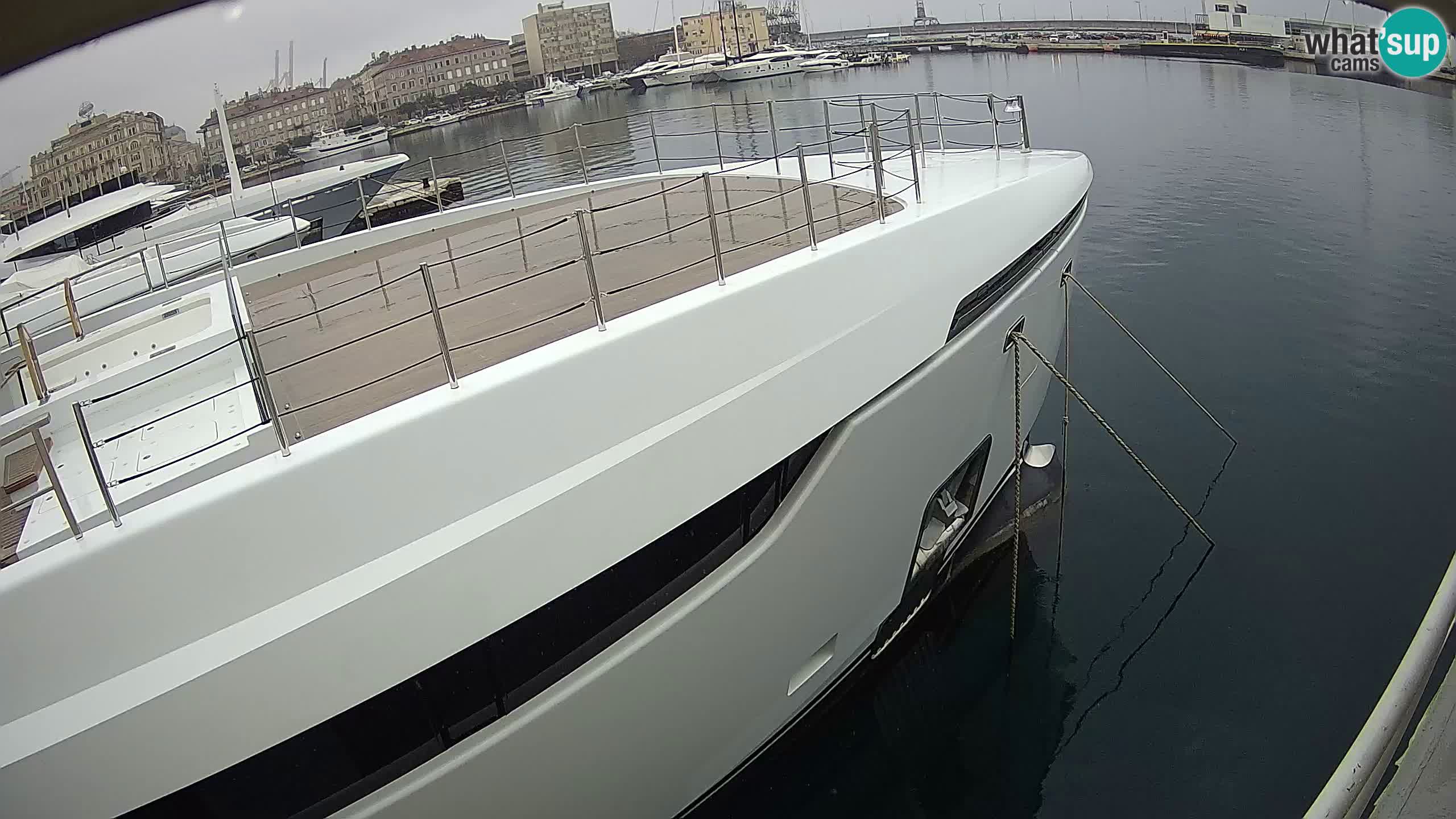 Botel Marina cámara web en vivo Rijeka
