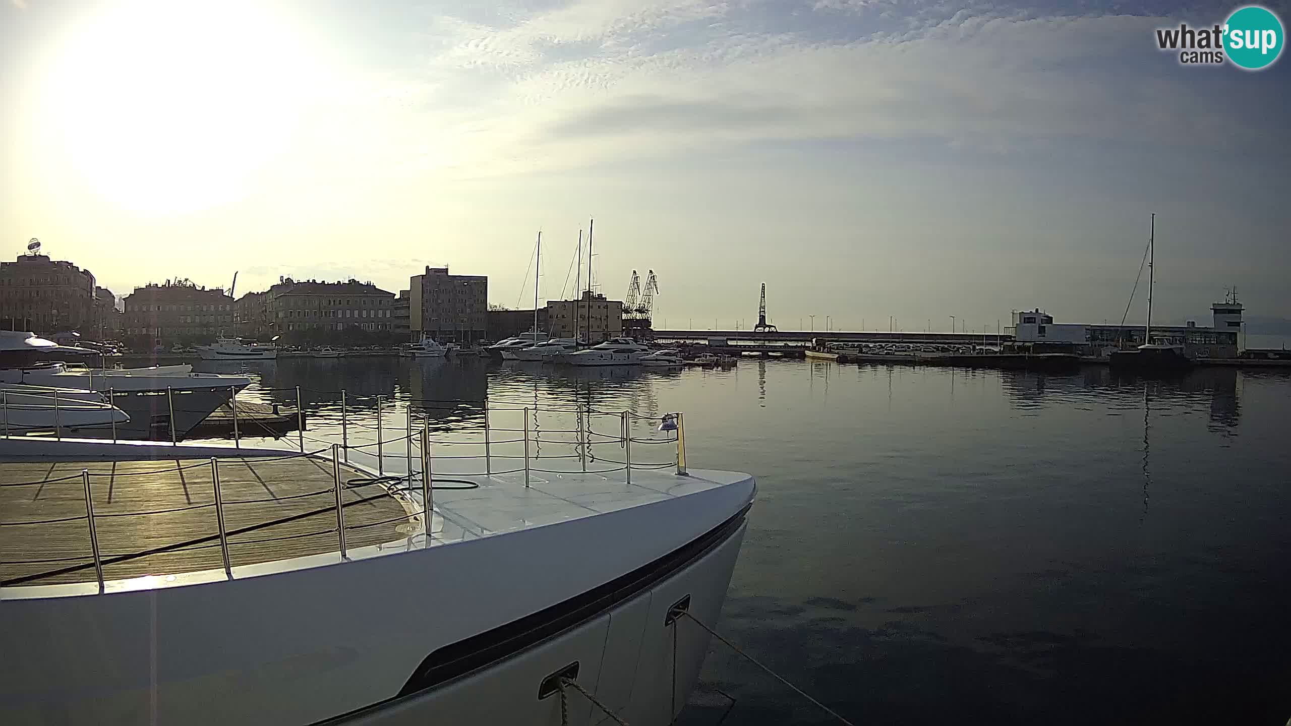 Reka – Botel Marina spletna kamera