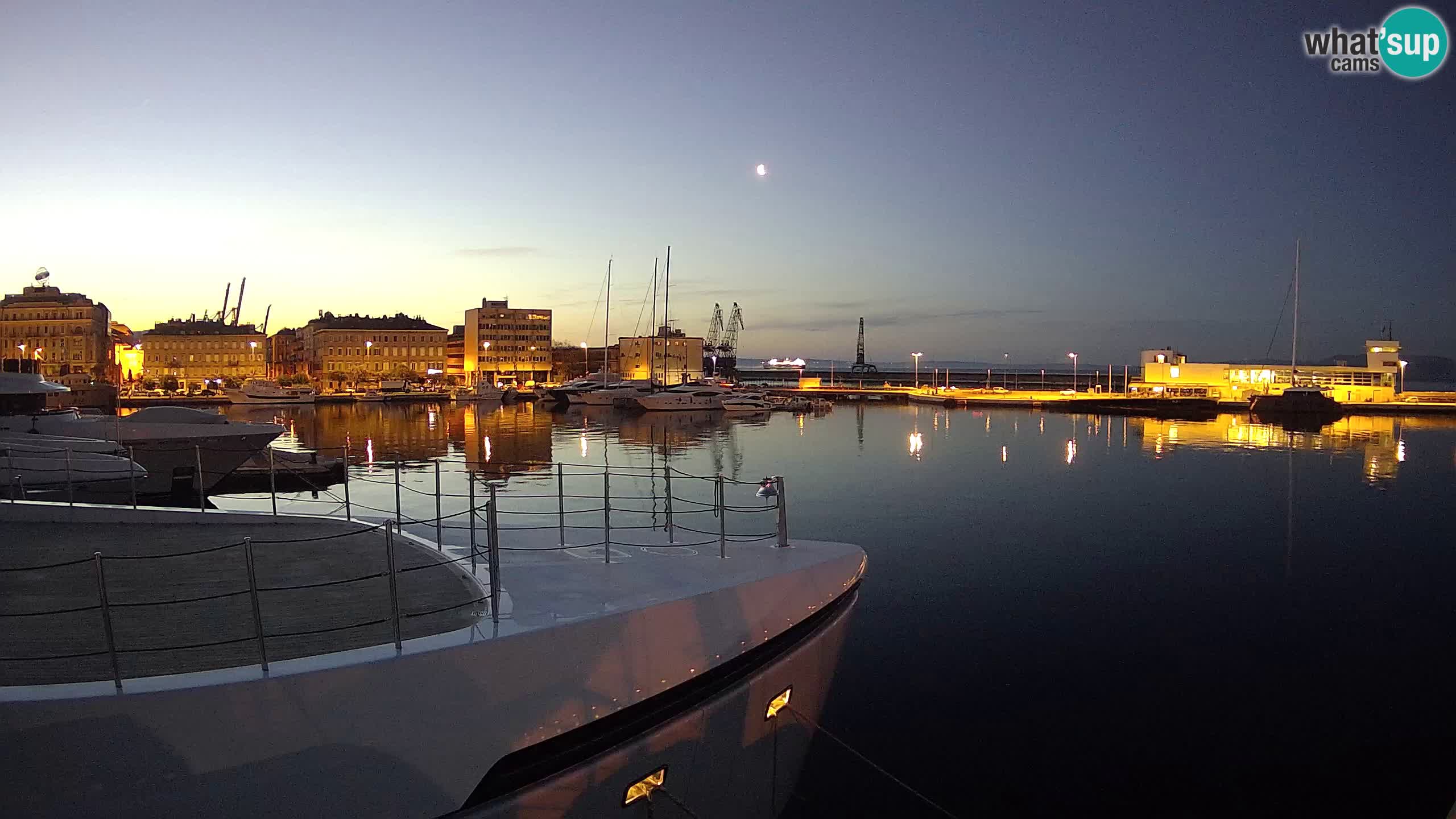 Reka – Botel Marina spletna kamera