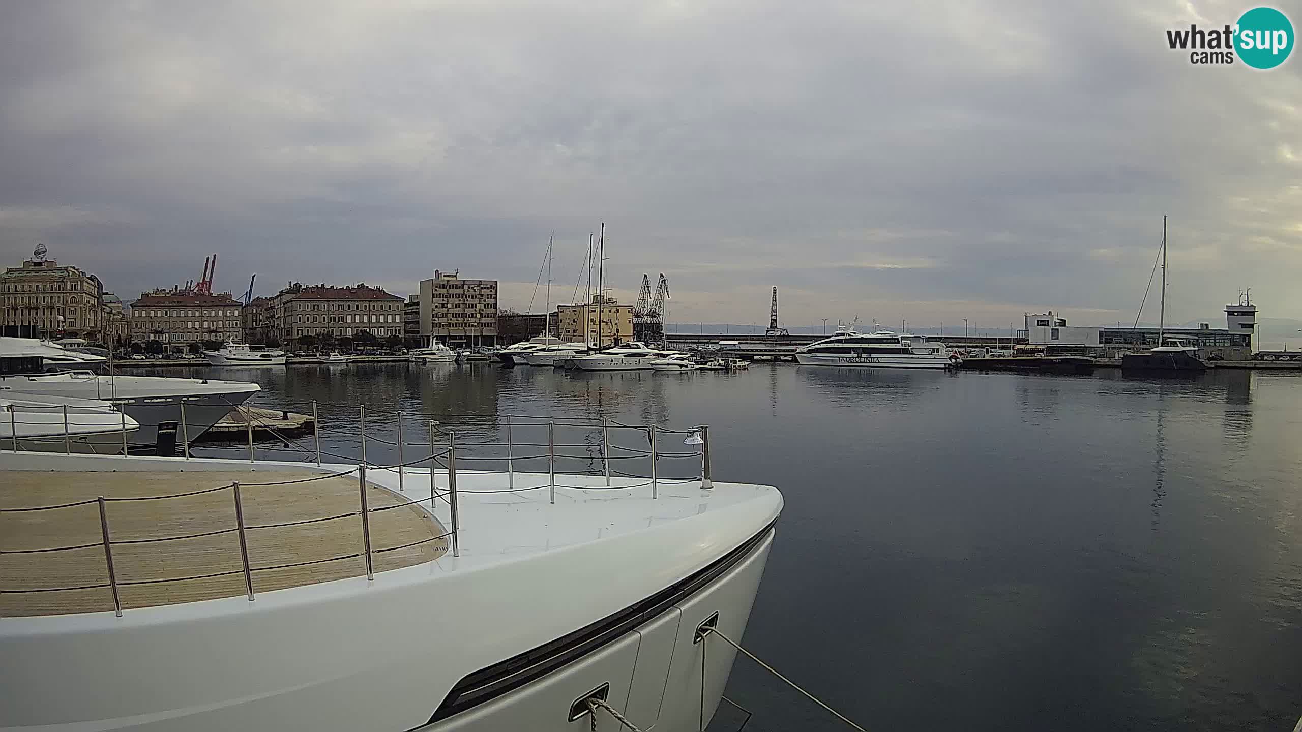 Reka – Botel Marina spletna kamera