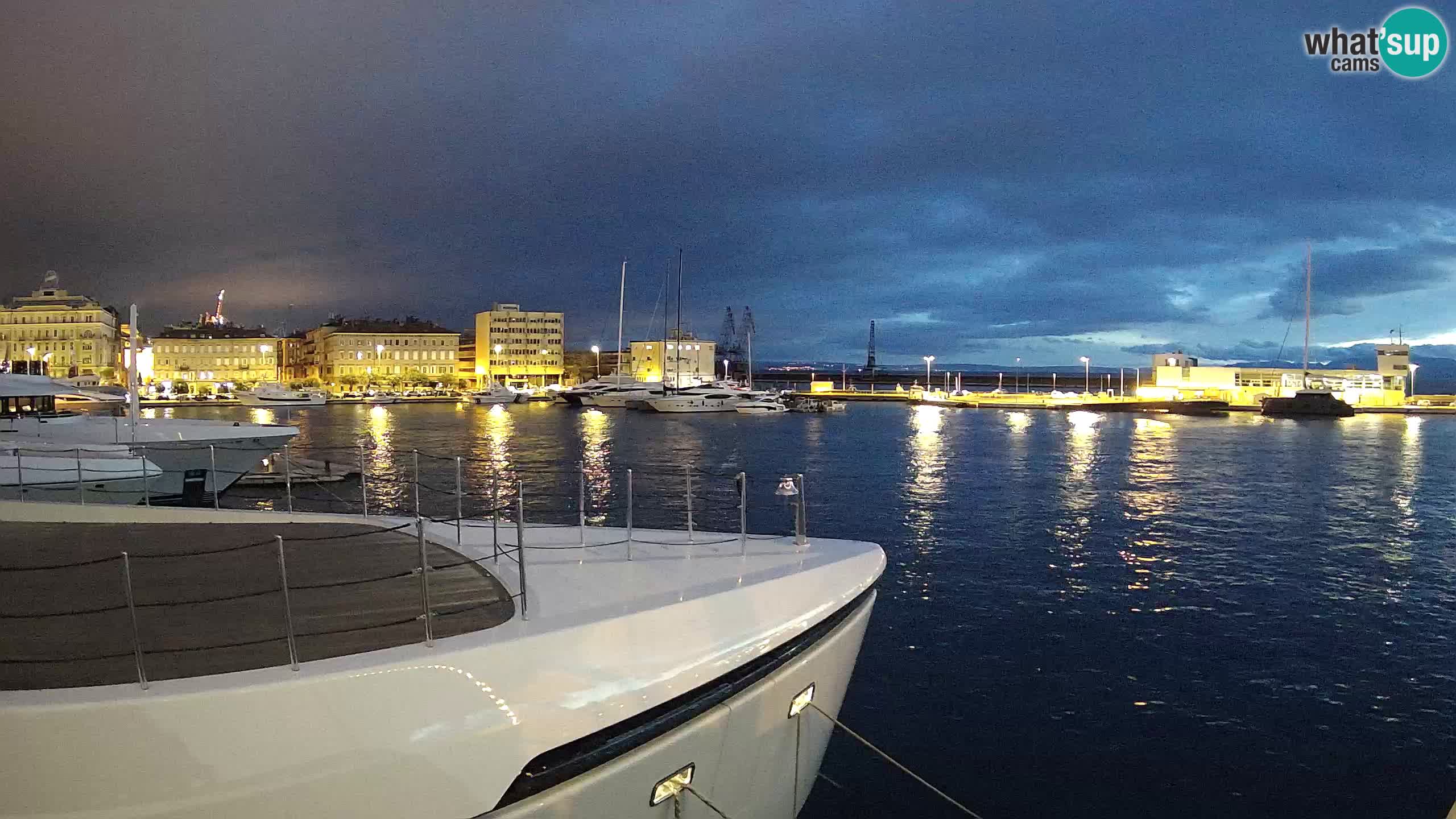 Reka – Botel Marina spletna kamera