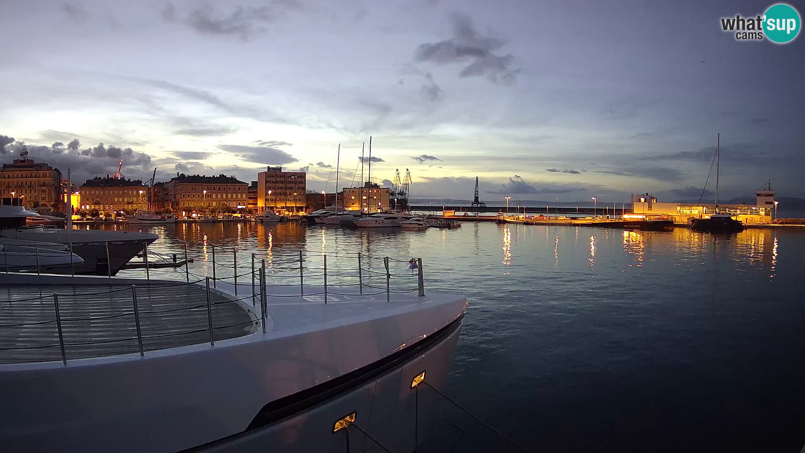 Reka – Botel Marina spletna kamera