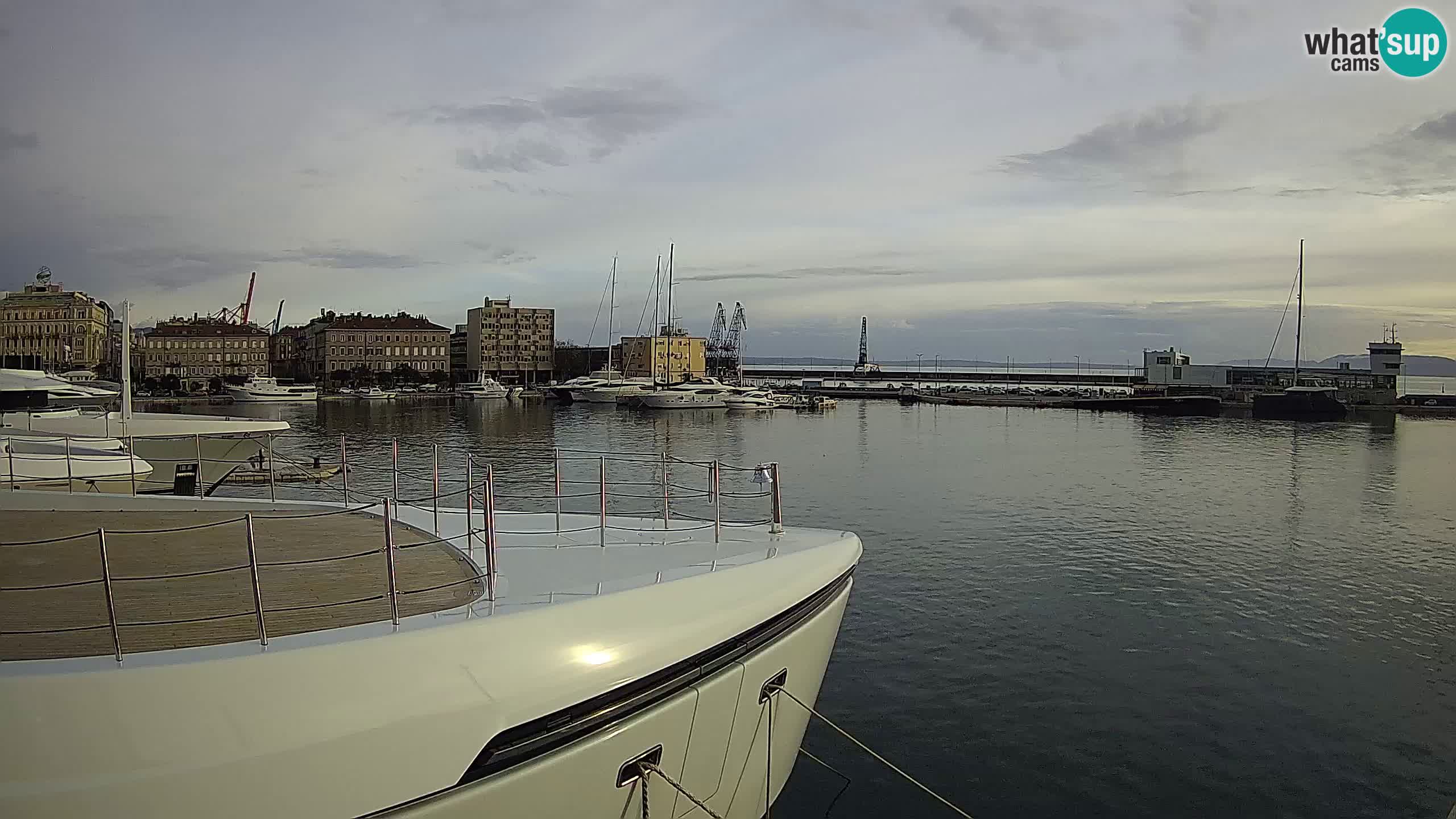 Reka – Botel Marina spletna kamera