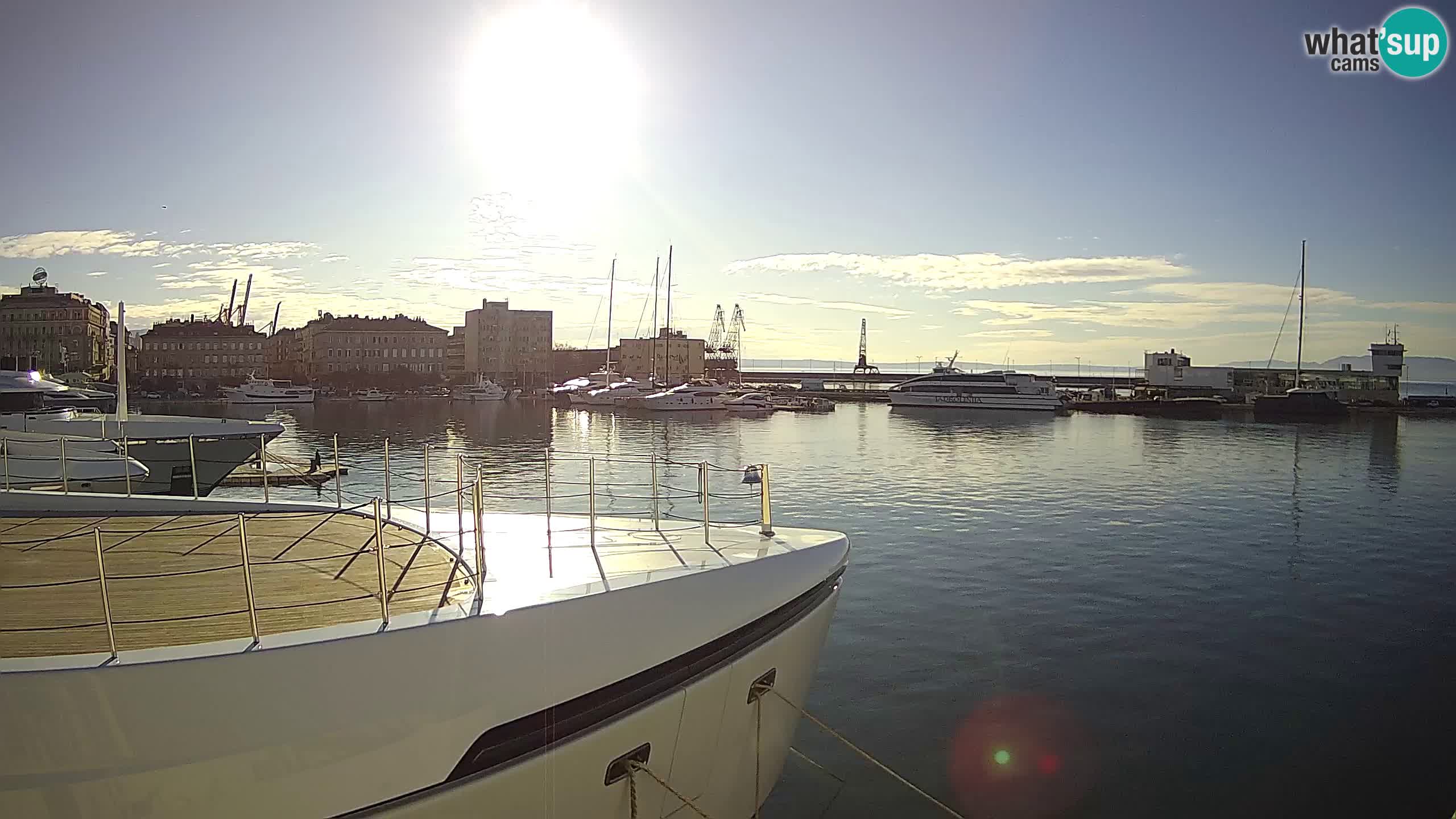 Reka – Botel Marina spletna kamera