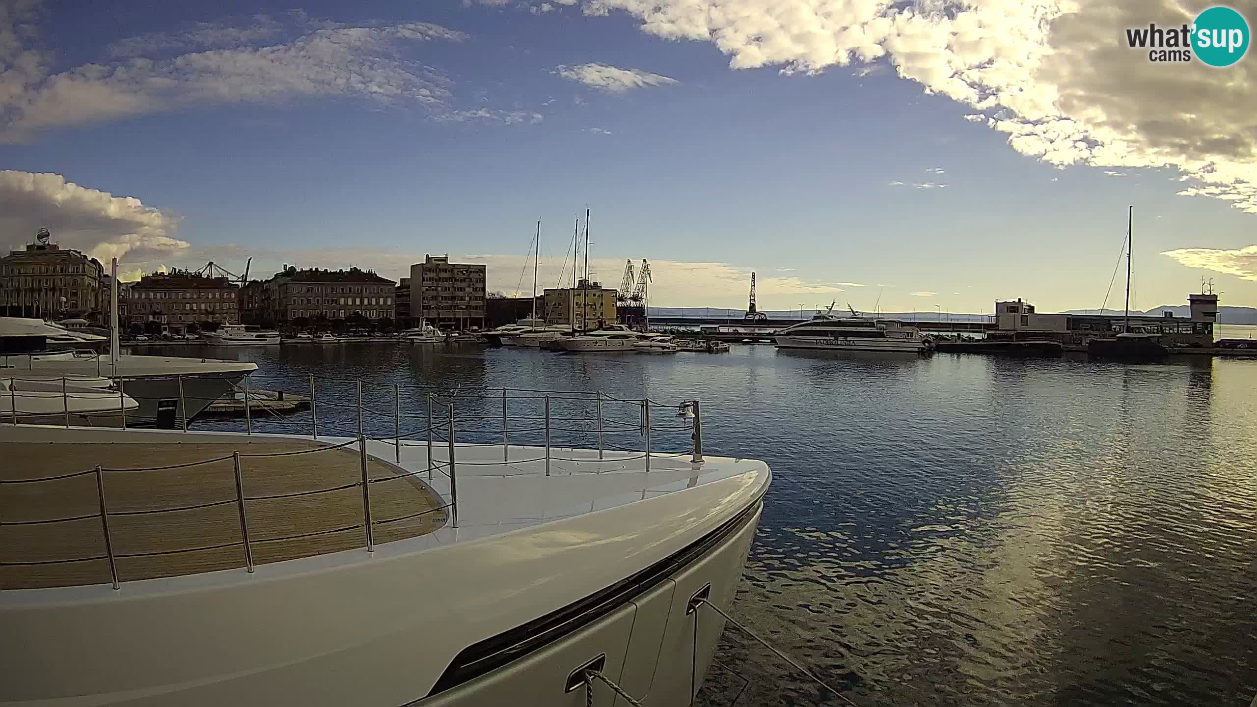 Reka – Botel Marina spletna kamera