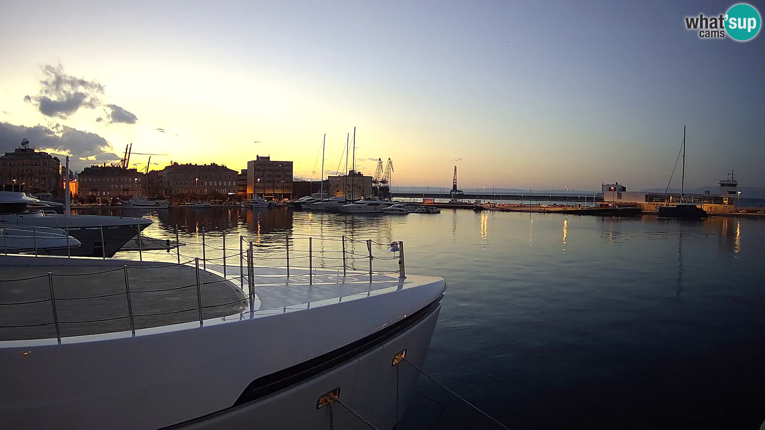 Botel Marina cámara web en vivo Rijeka