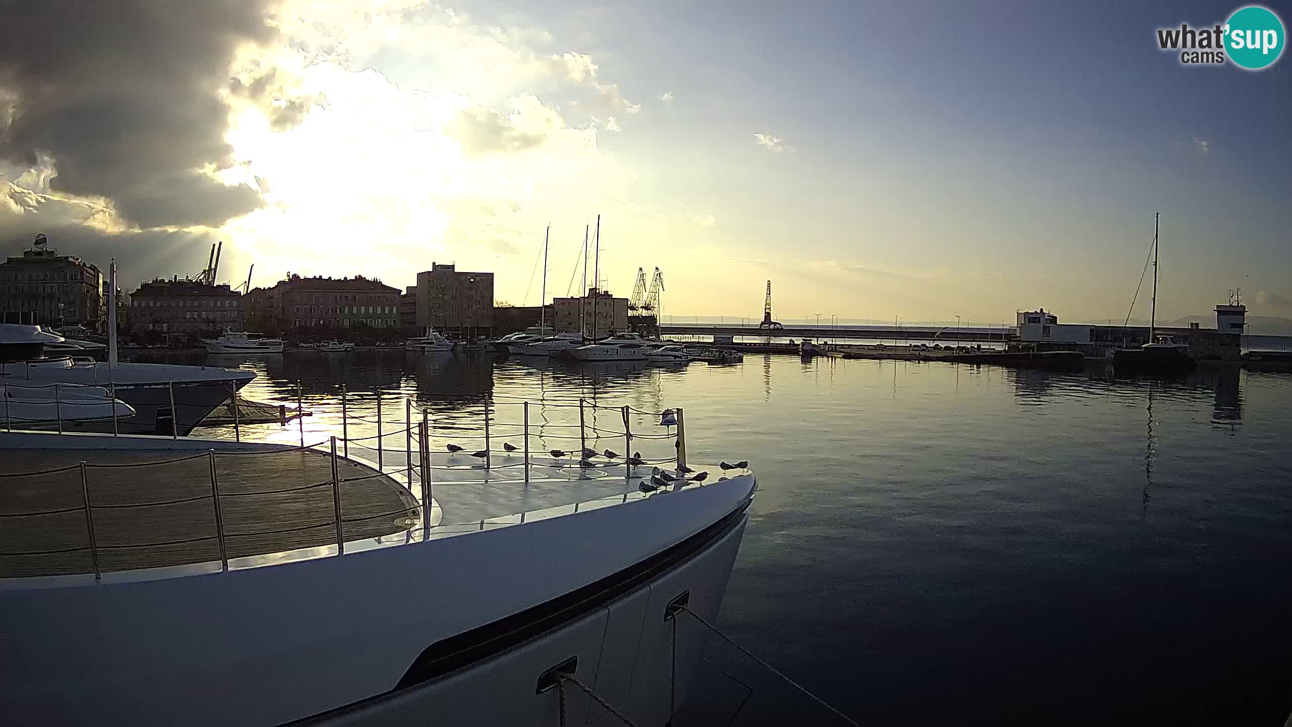 Reka – Botel Marina spletna kamera