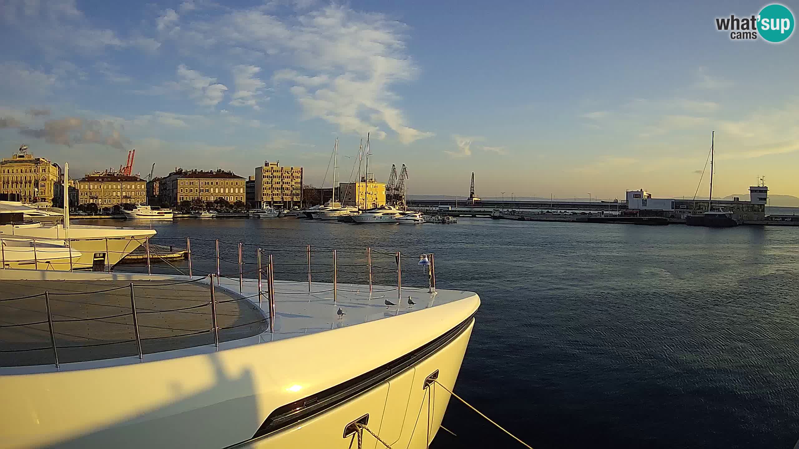 Reka – Botel Marina spletna kamera