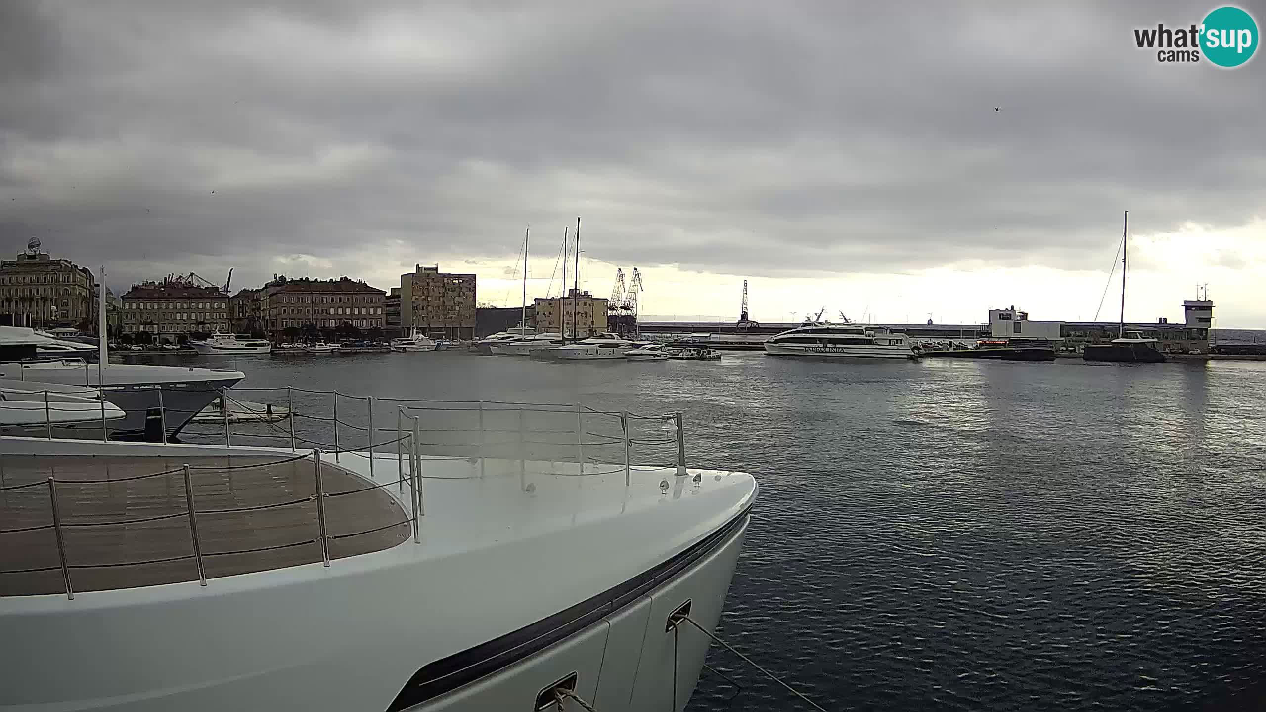 Reka – Botel Marina spletna kamera