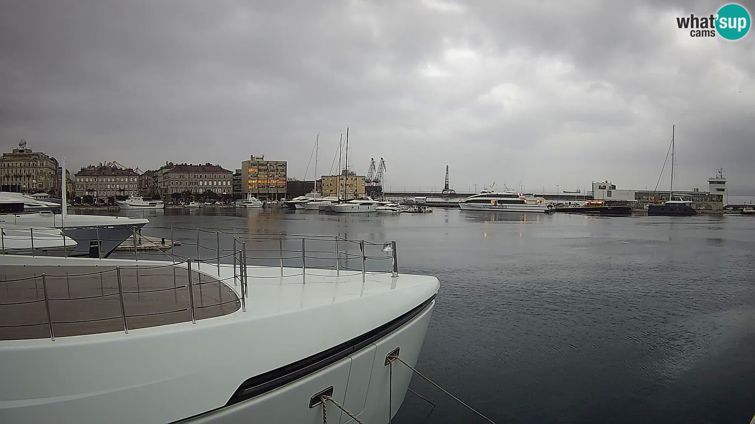 Botel Marina cámara web en vivo Rijeka