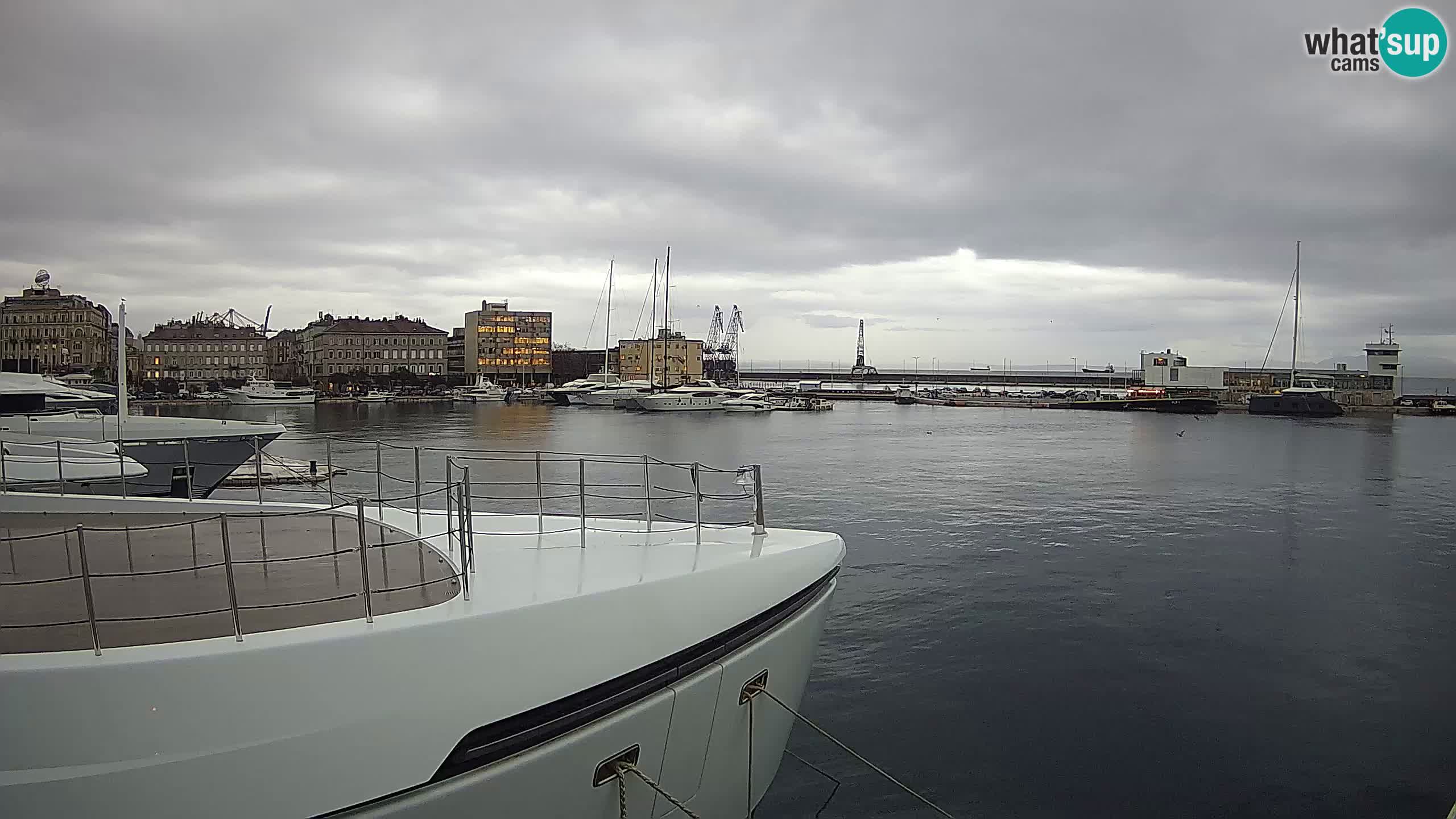 Reka – Botel Marina spletna kamera