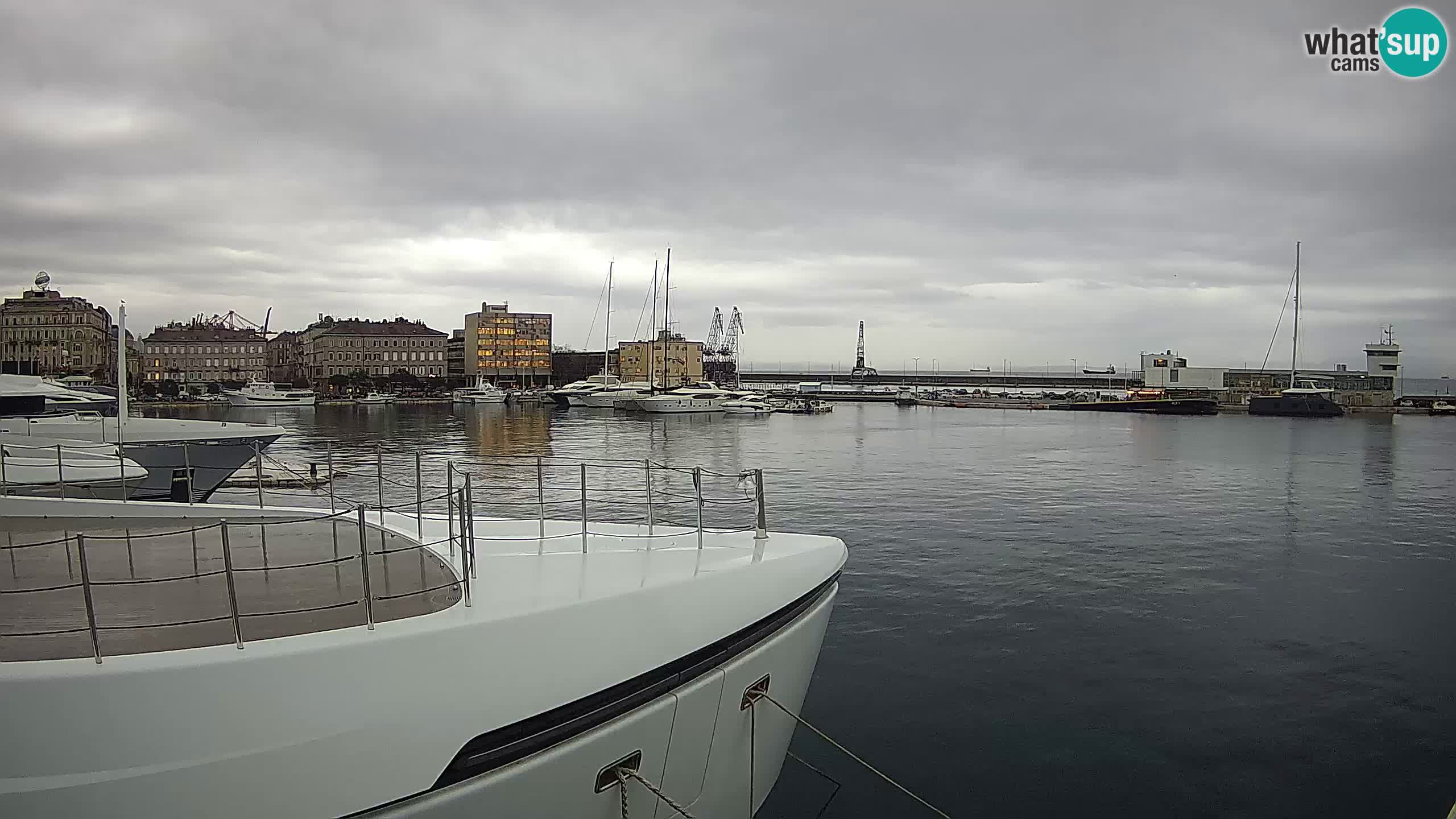 Reka – Botel Marina spletna kamera