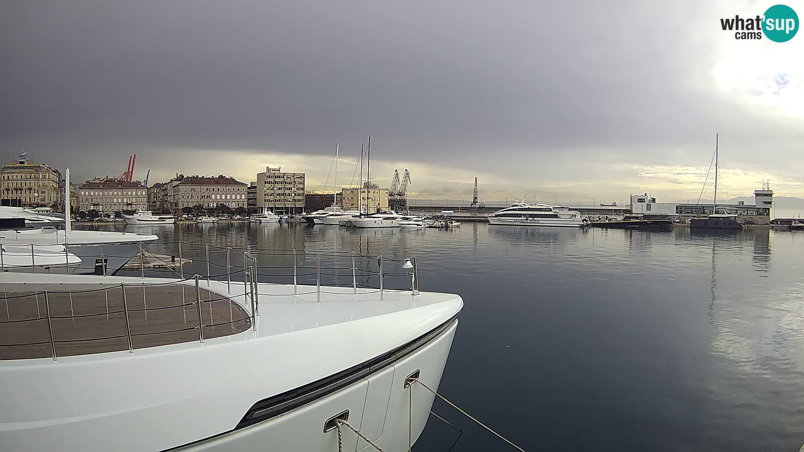 Botel Marina cámara web en vivo Rijeka
