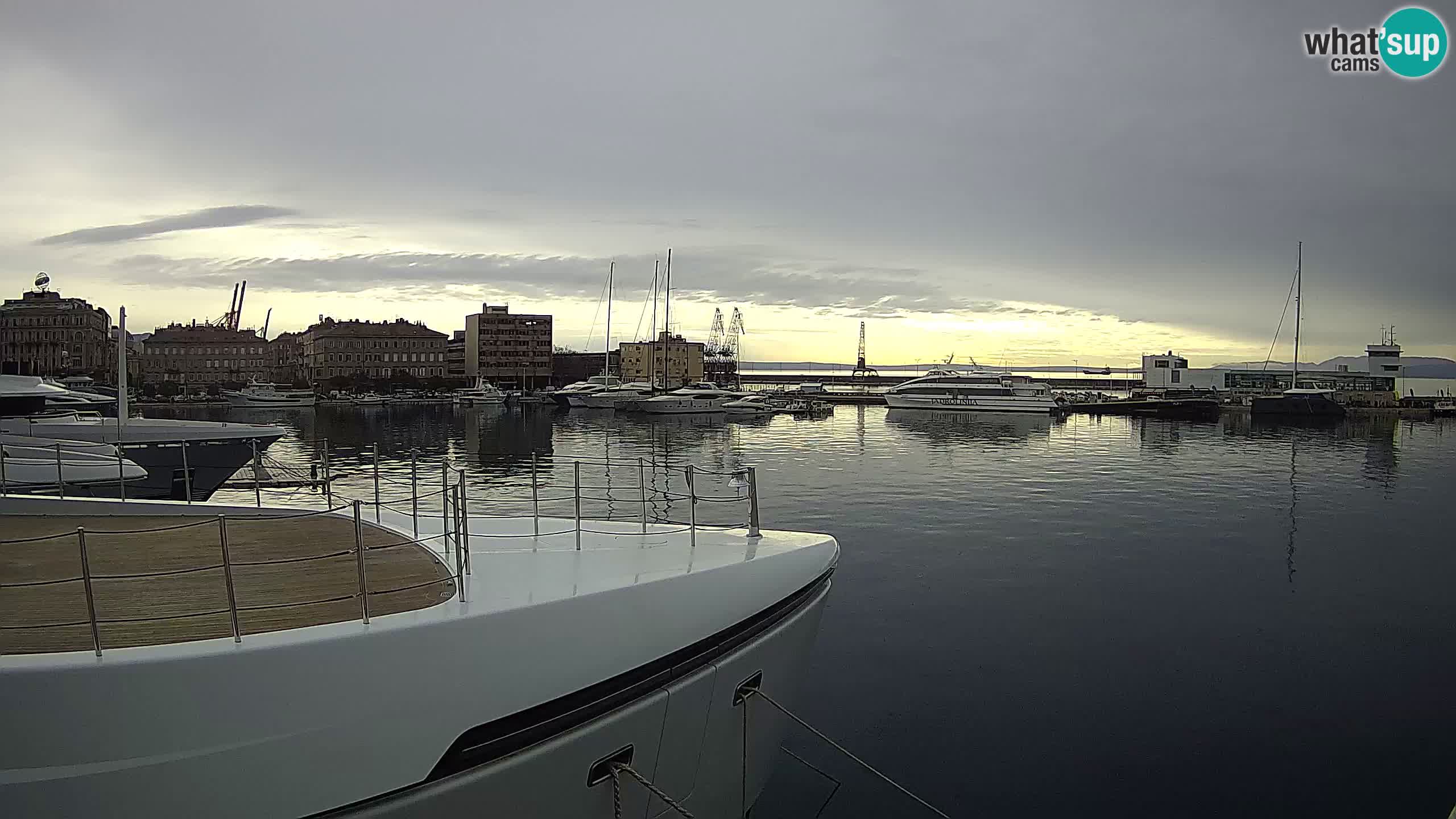 Reka – Botel Marina spletna kamera