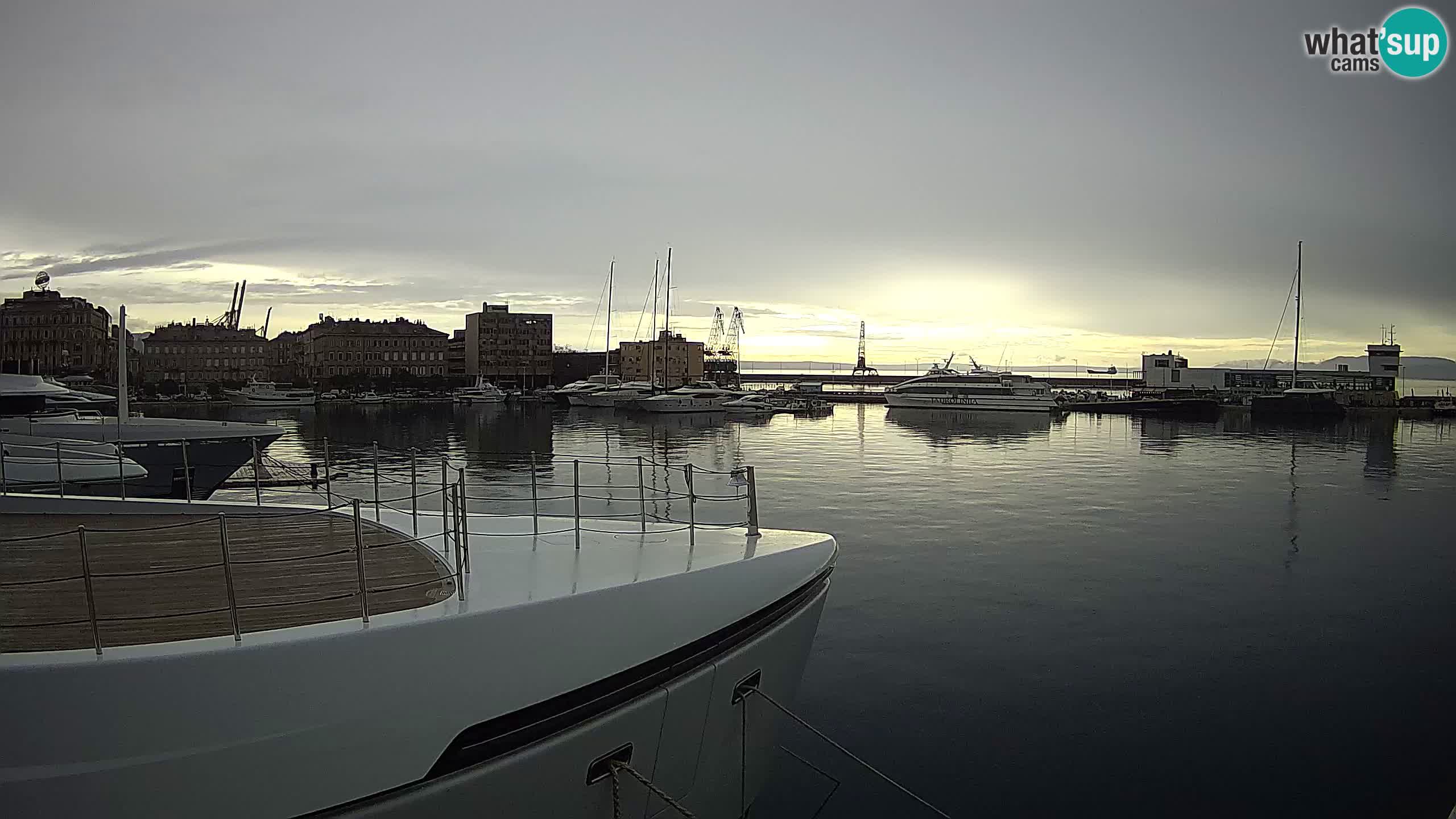 Reka – Botel Marina spletna kamera