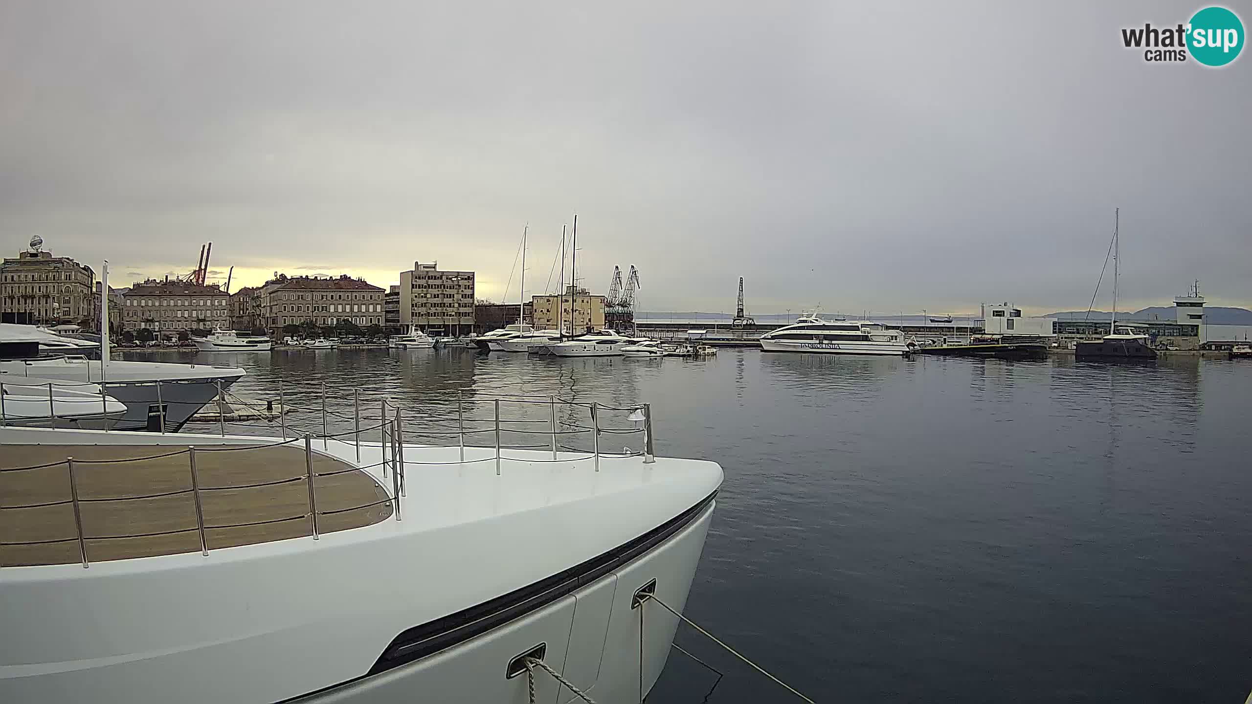 Reka – Botel Marina spletna kamera