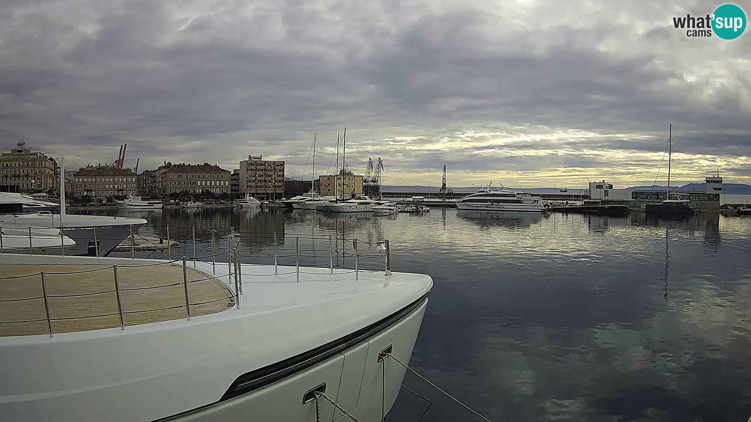 Reka – Botel Marina spletna kamera
