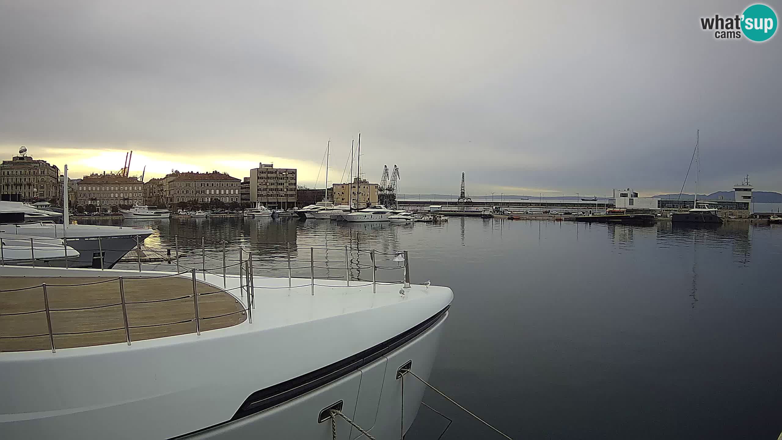 Reka – Botel Marina spletna kamera