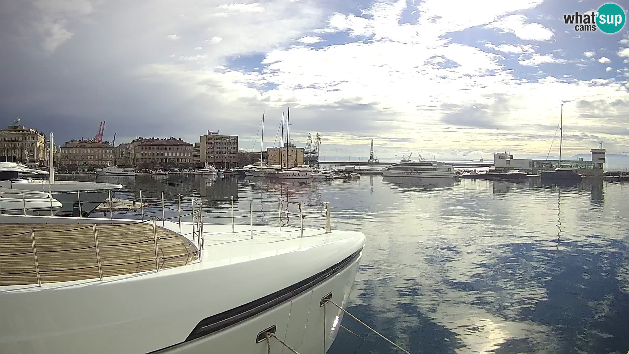 Botel Marina cámara web en vivo Rijeka