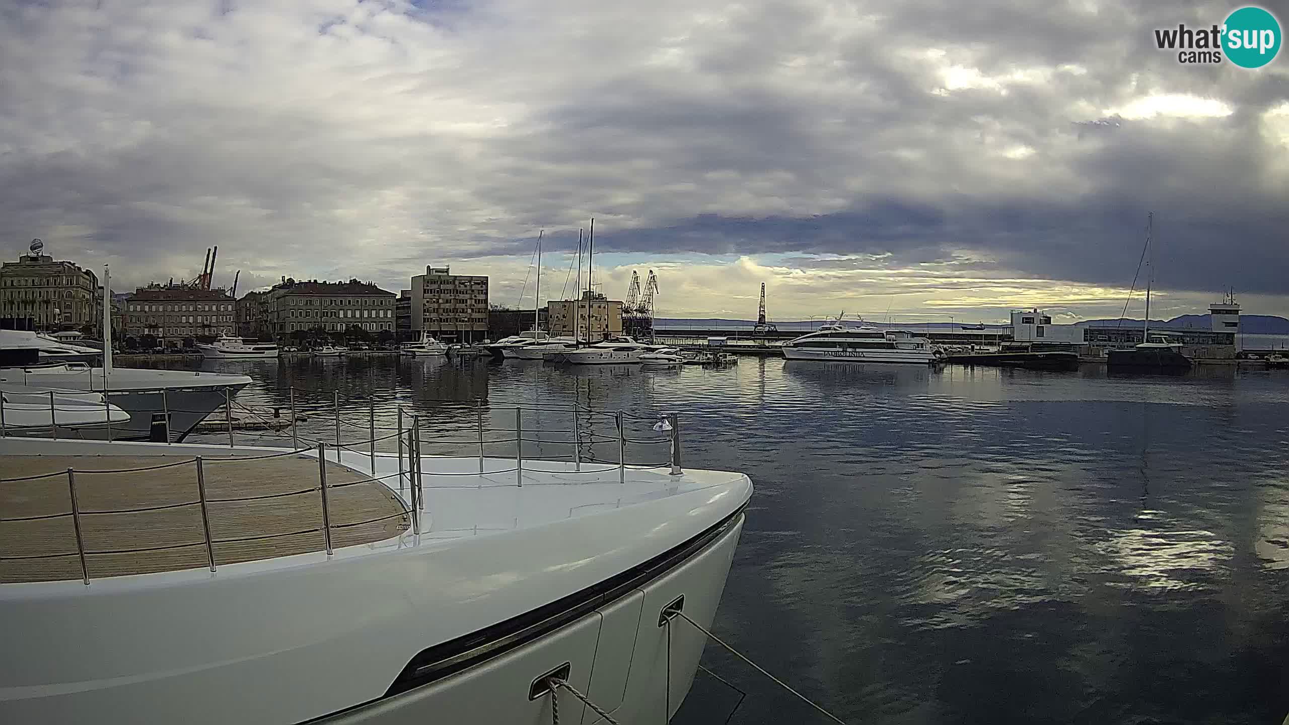 Reka – Botel Marina spletna kamera