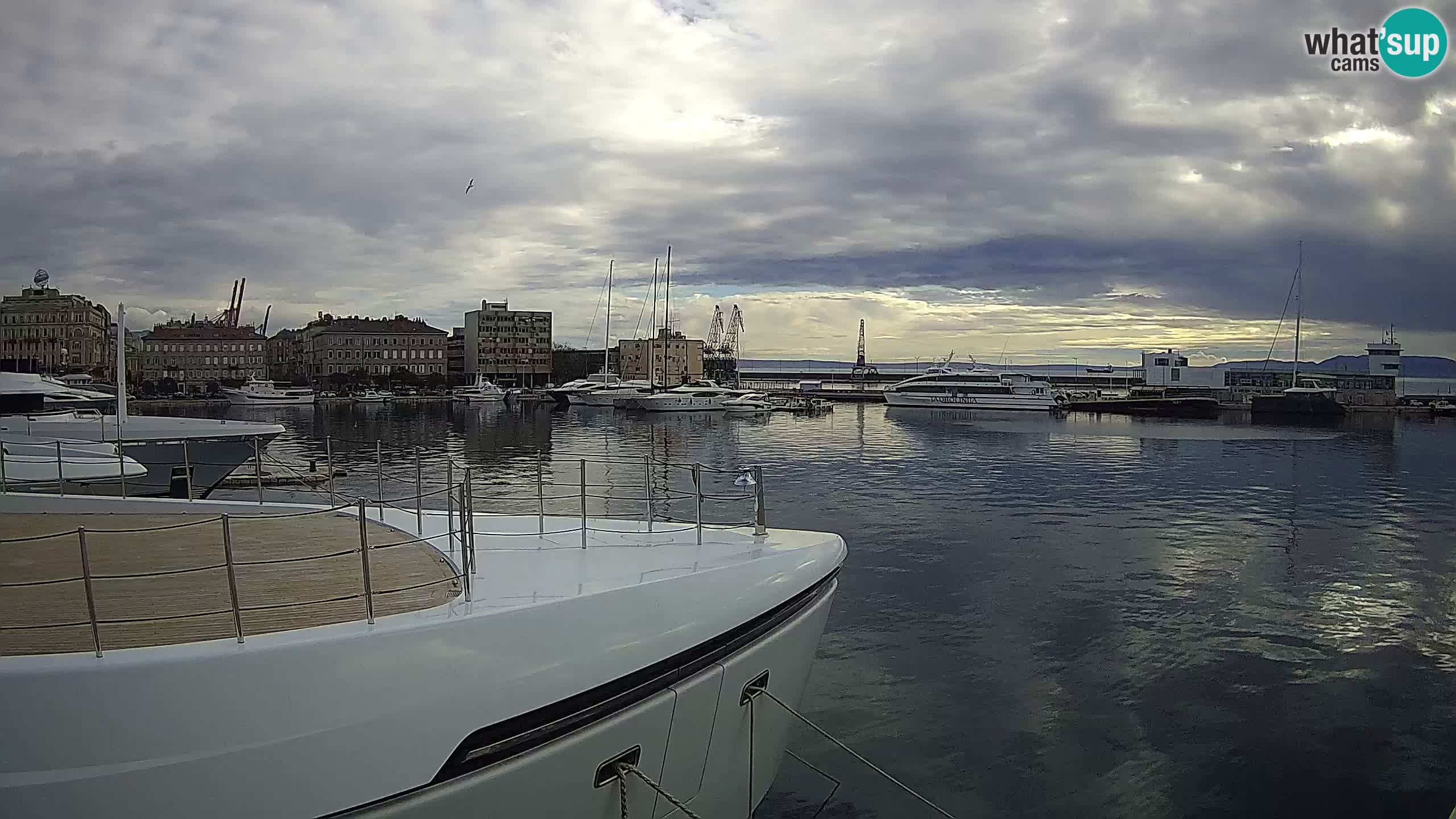 Reka – Botel Marina spletna kamera
