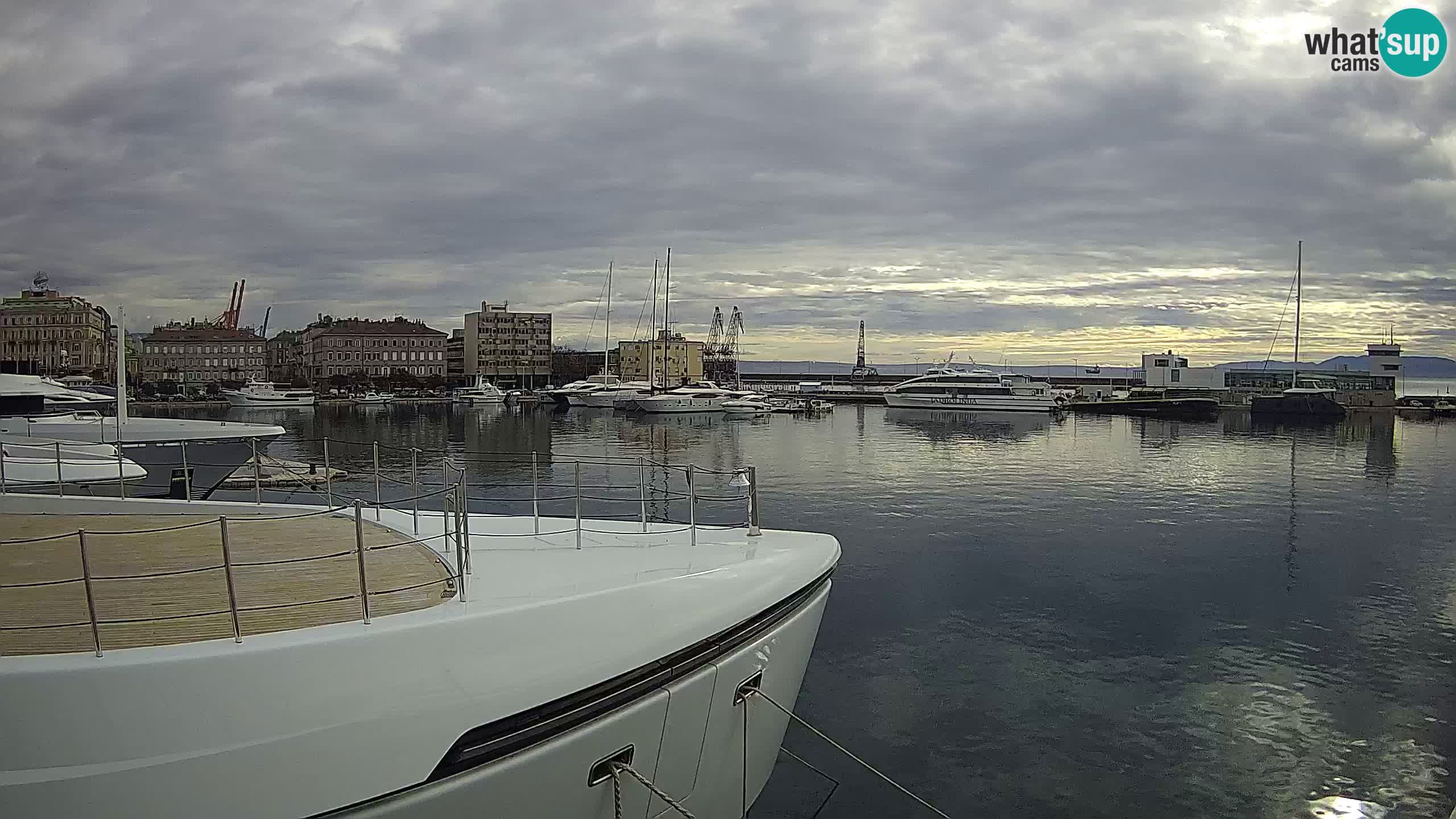 Botel Marina cámara web en vivo Rijeka