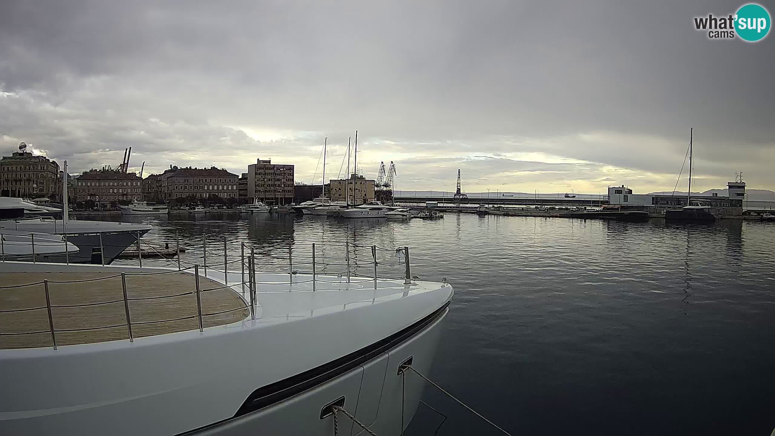 Reka – Botel Marina spletna kamera