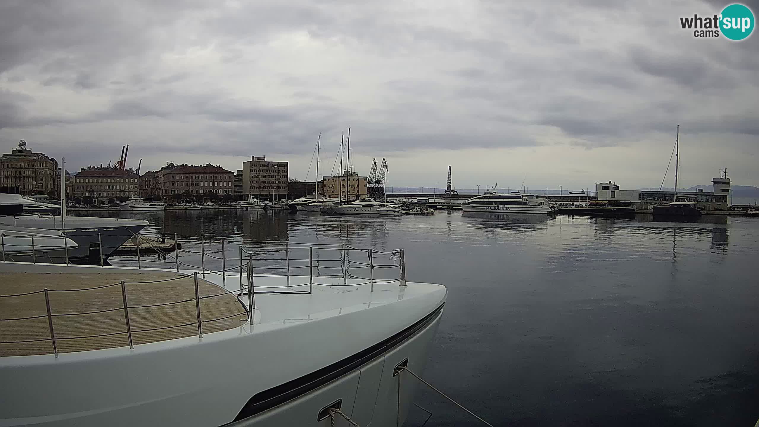 Reka – Botel Marina spletna kamera
