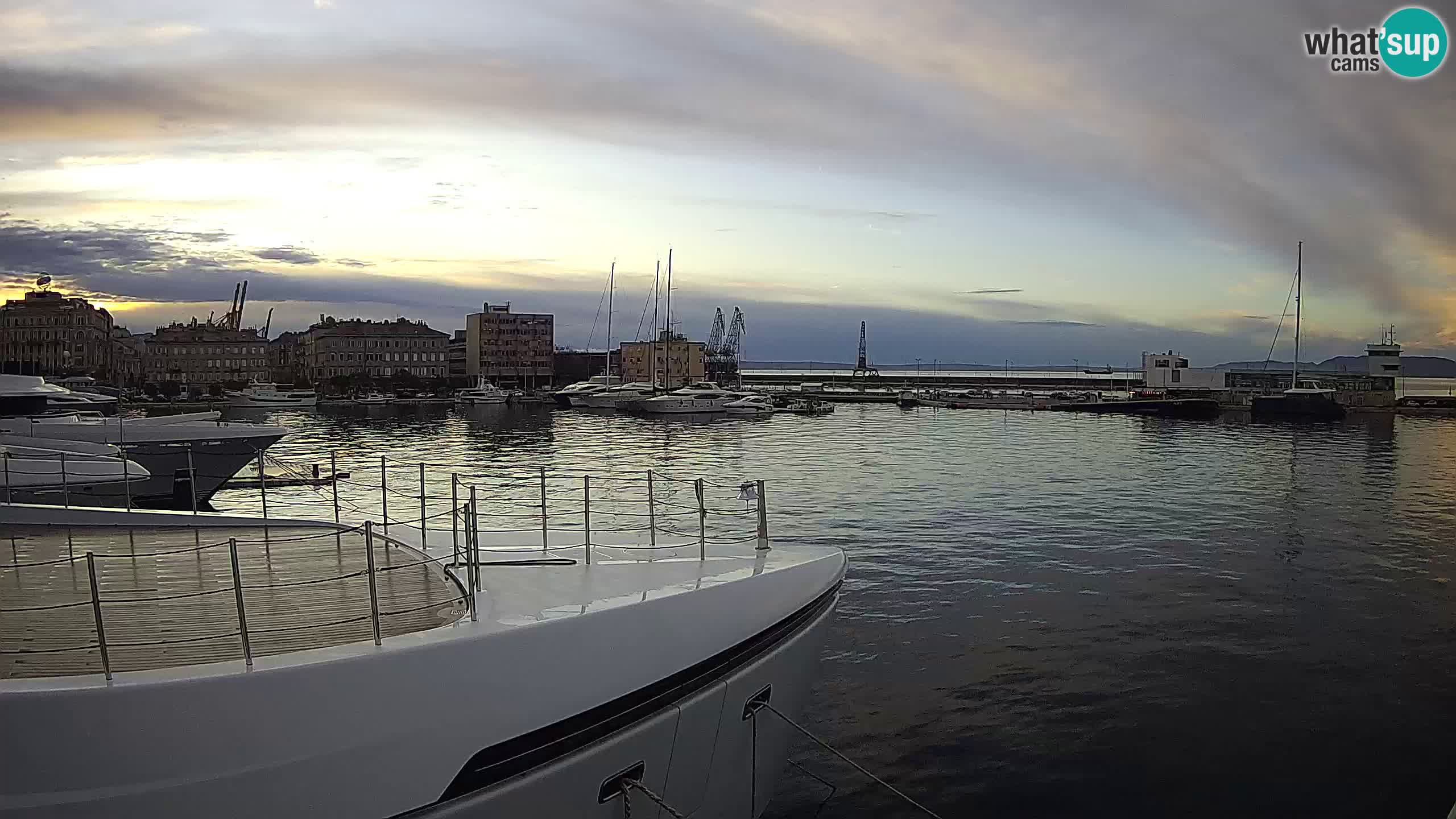 Reka – Botel Marina spletna kamera