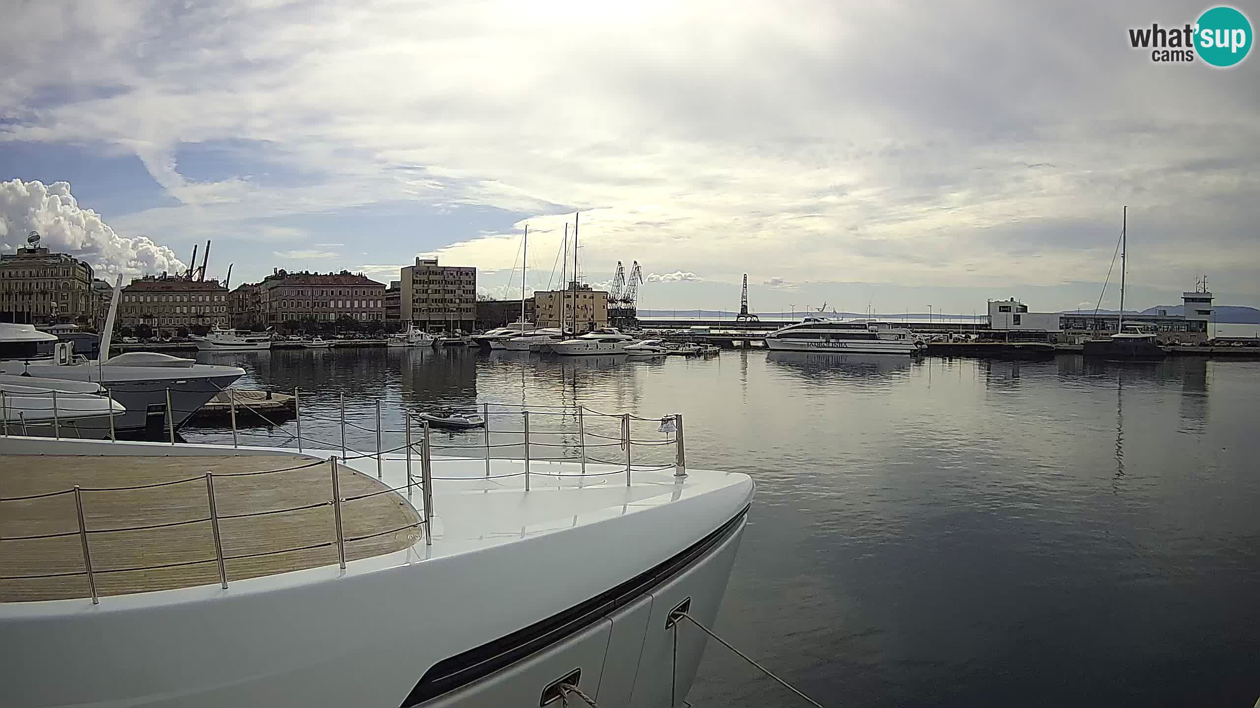 Reka – Botel Marina spletna kamera