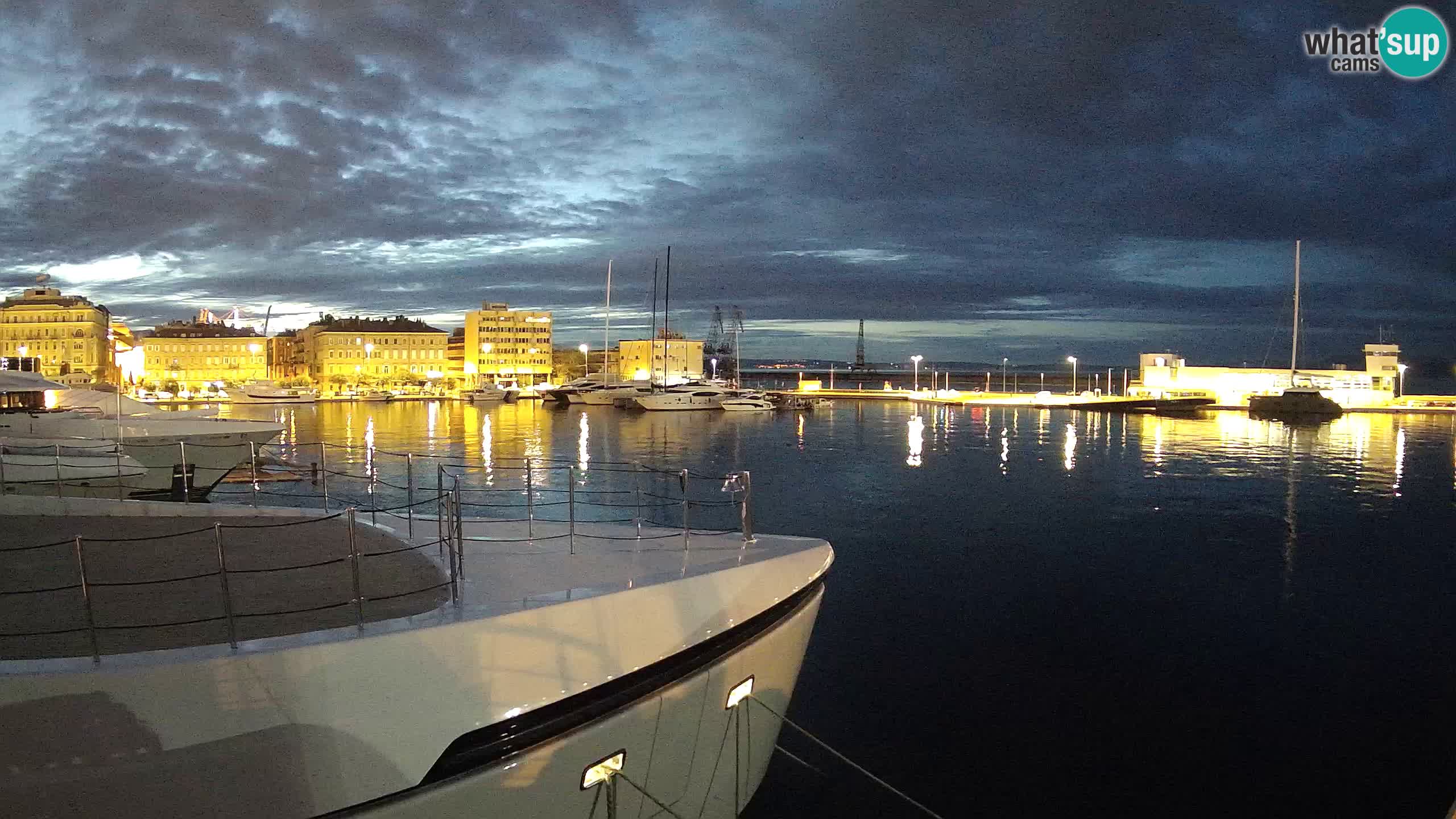 Reka – Botel Marina spletna kamera