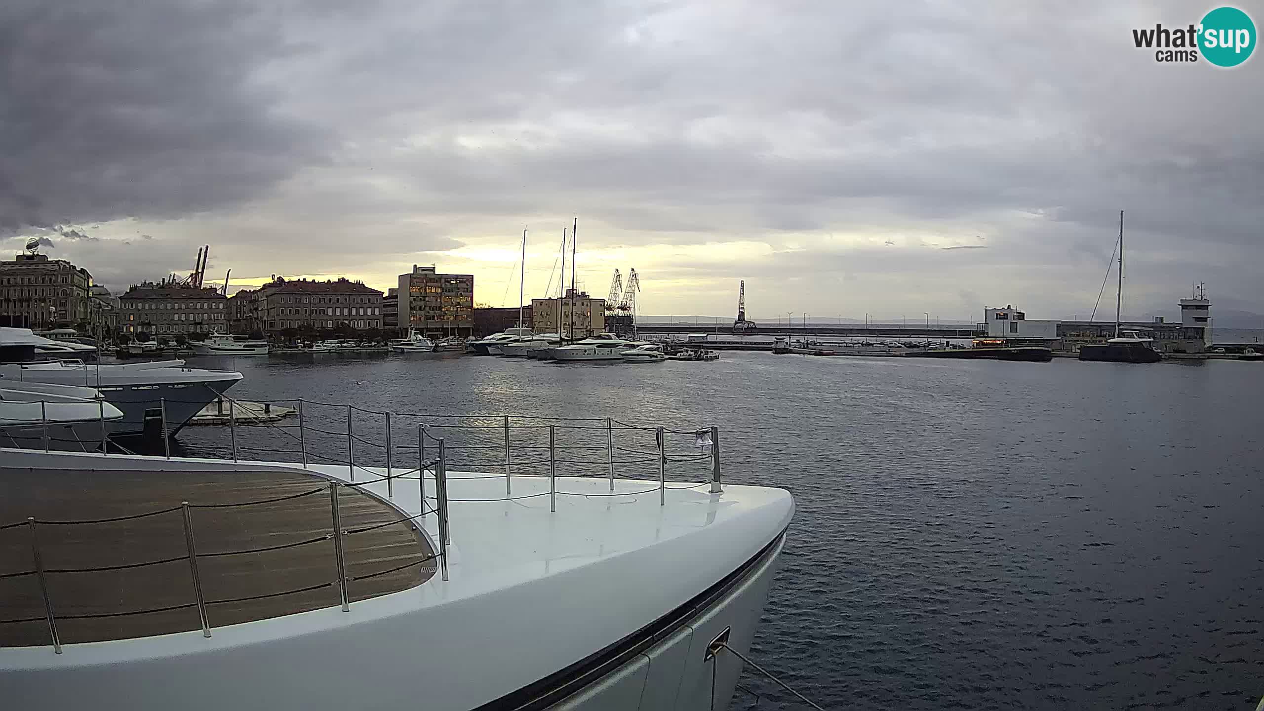 Botel Marina cámara web en vivo Rijeka
