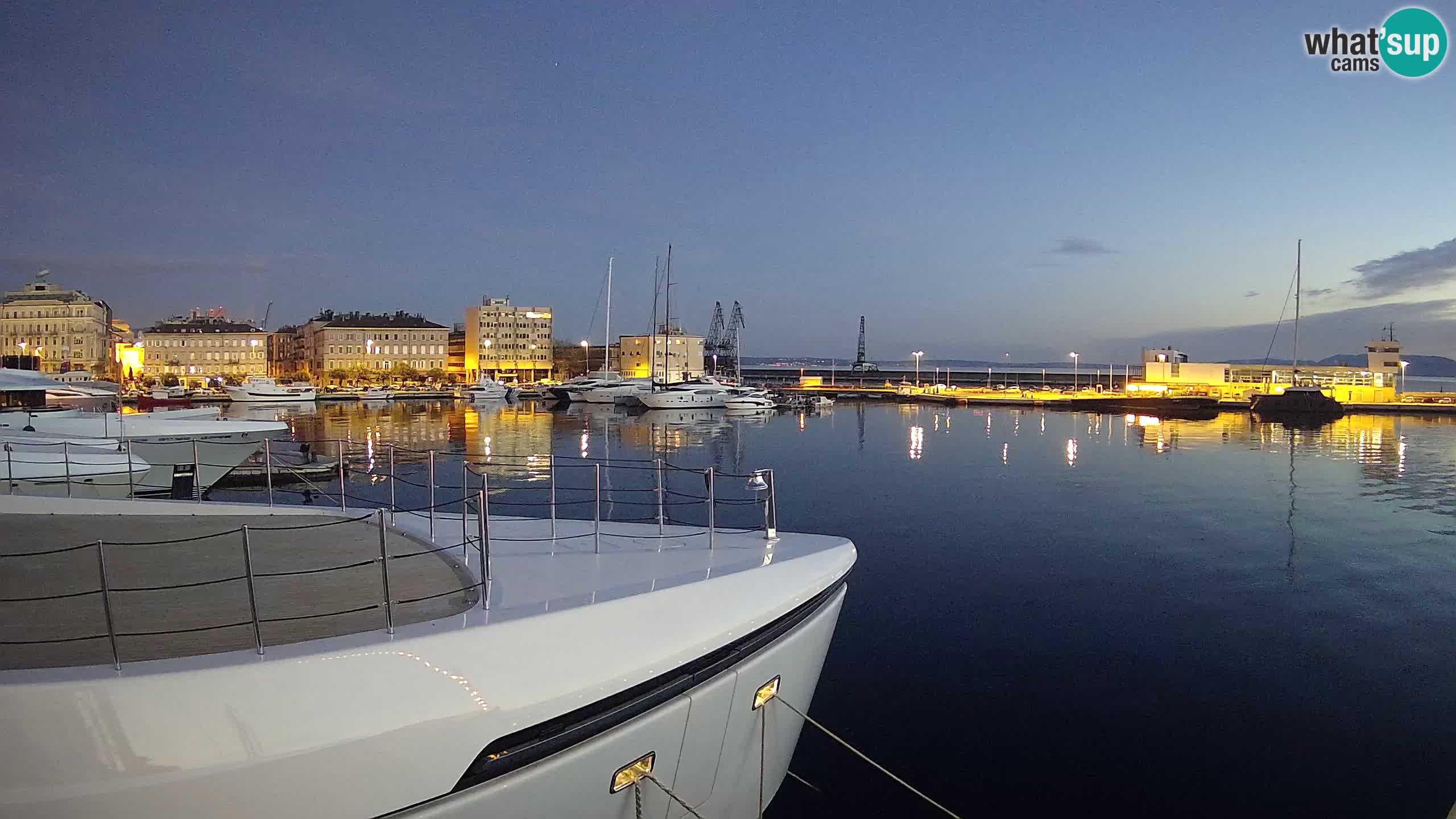 Reka – Botel Marina spletna kamera