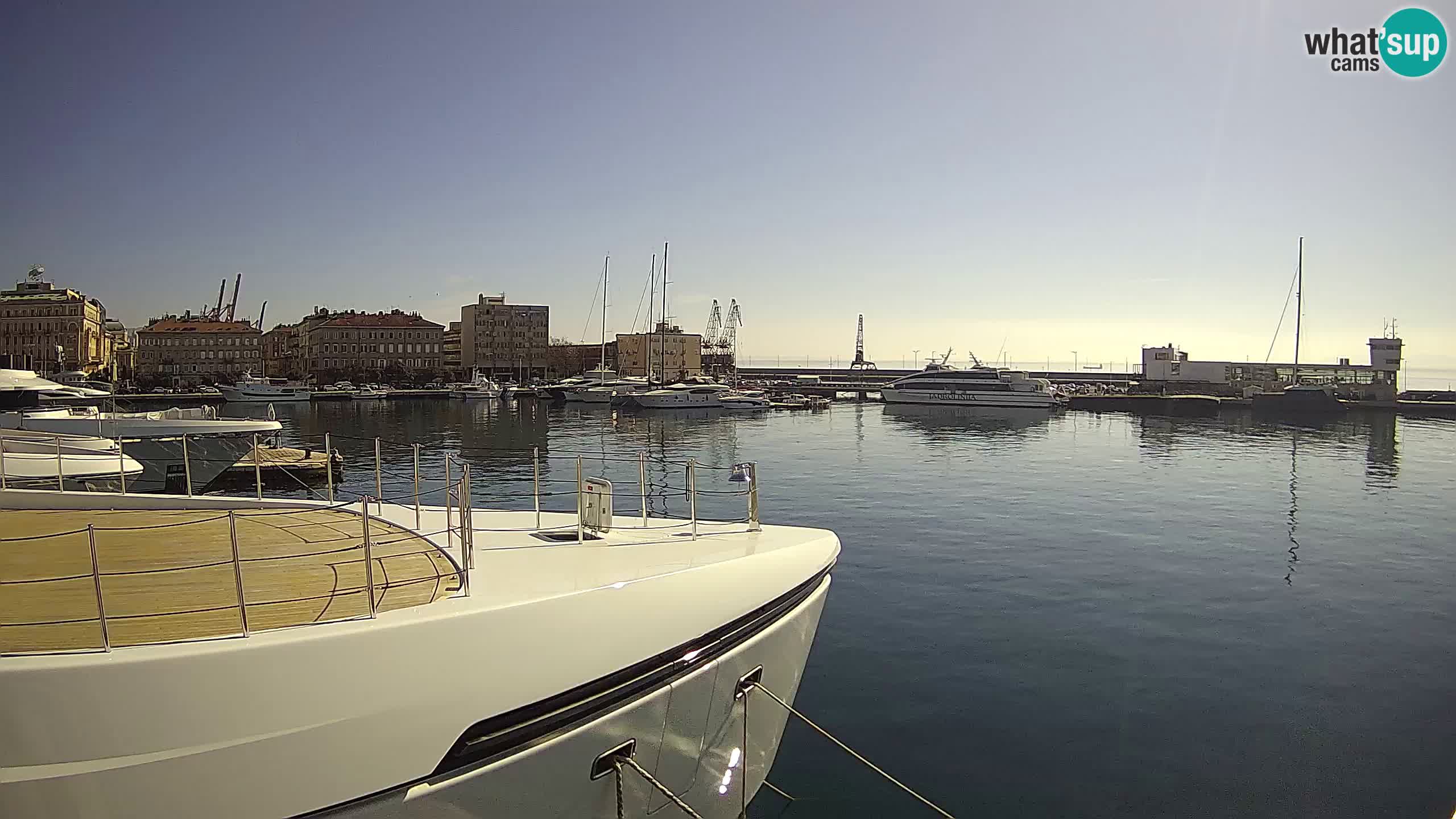 Reka – Botel Marina spletna kamera