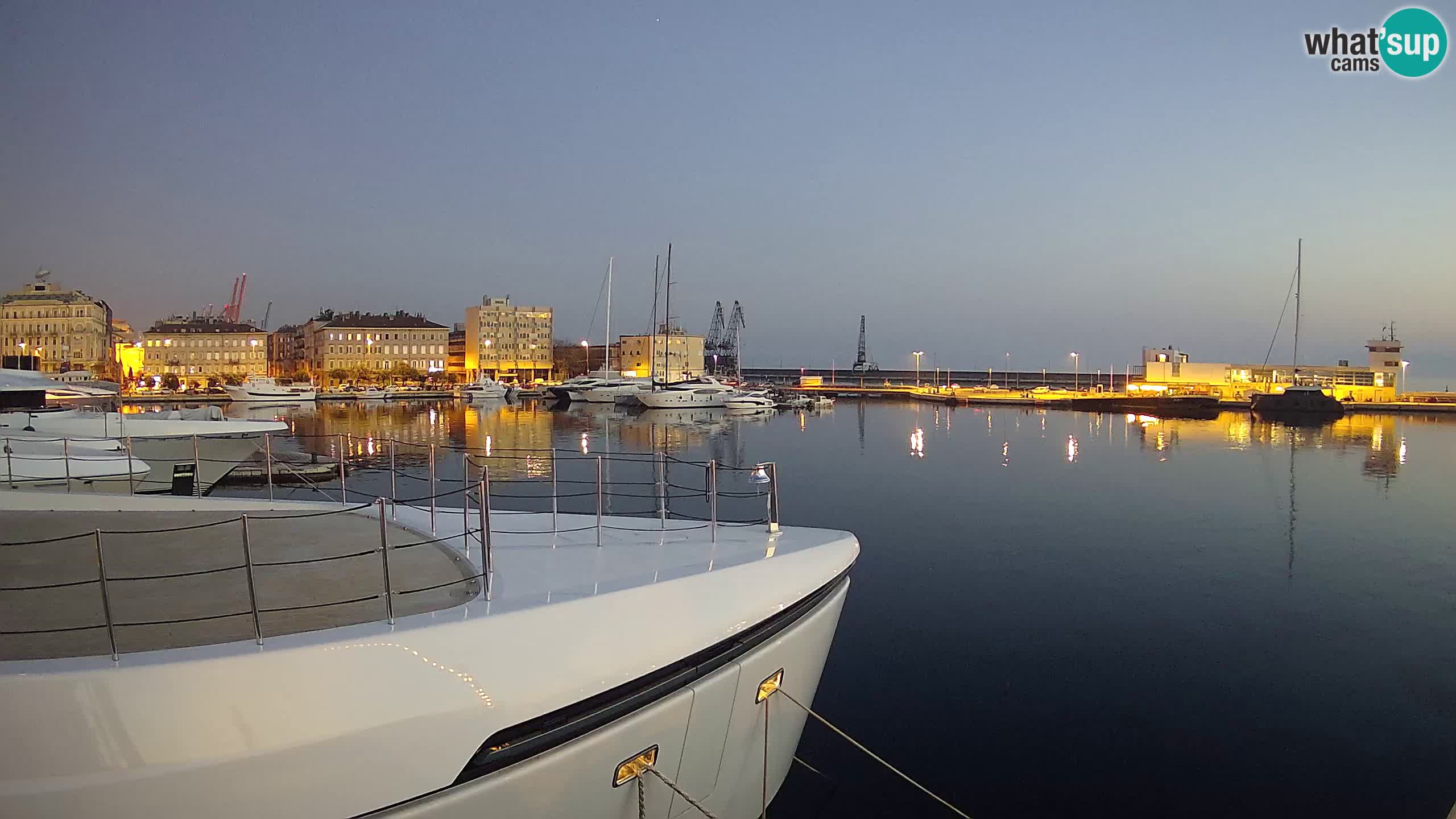 Reka – Botel Marina spletna kamera