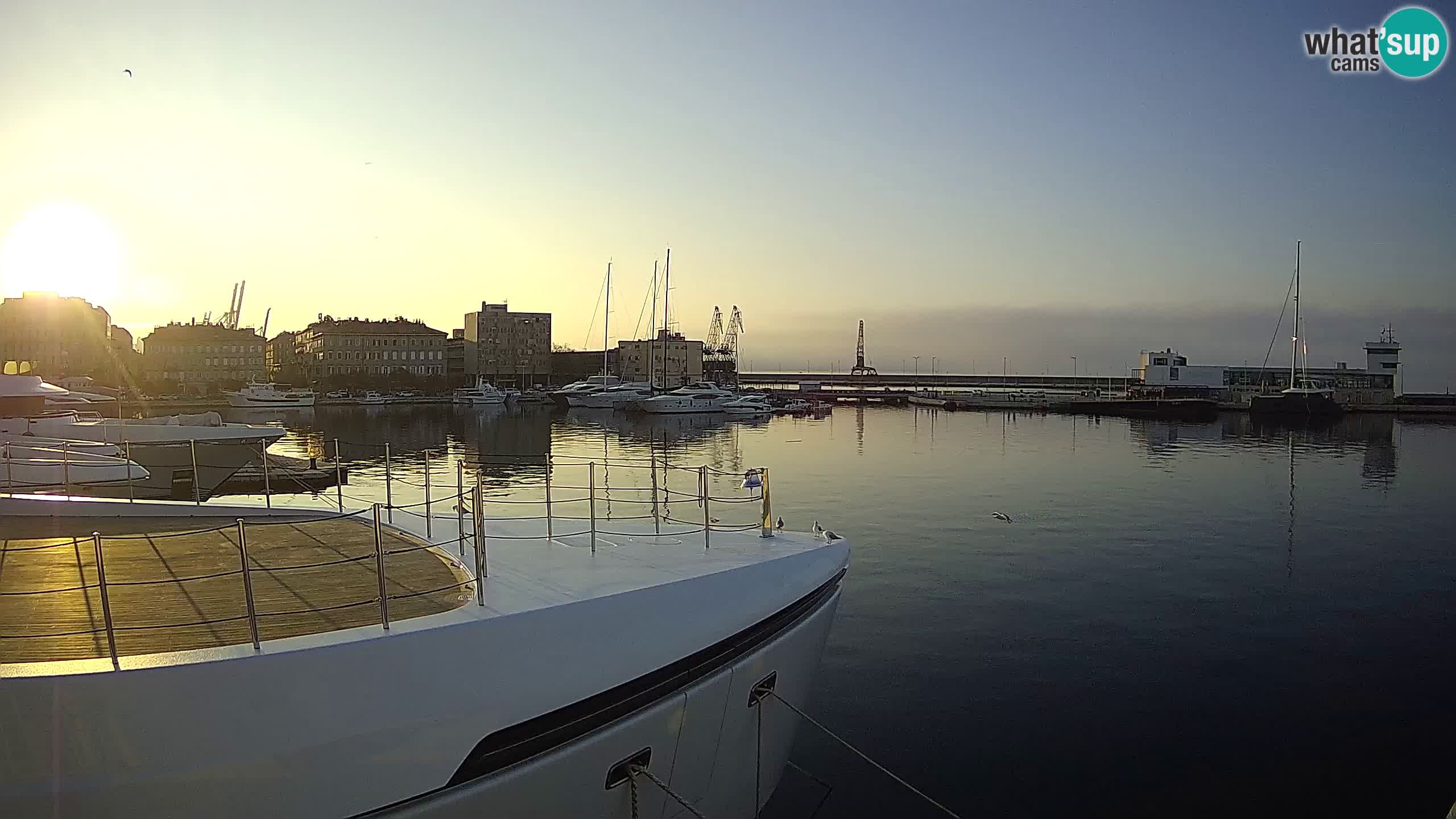 Reka – Botel Marina spletna kamera